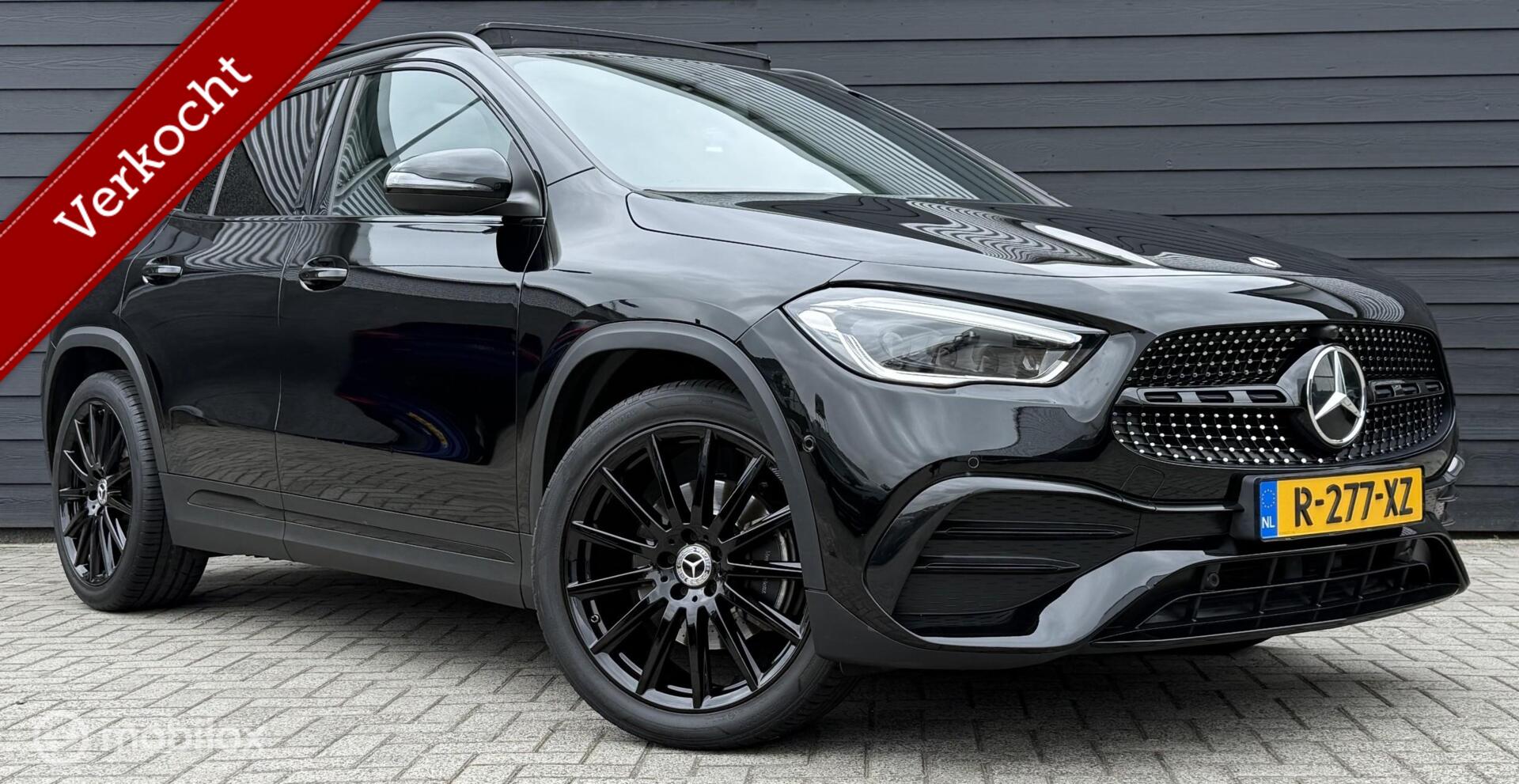 Mercedes-Benz Gla 200 200 AMG Line Black Pano.dak/Burmester/Carbon 2022 - voorkant