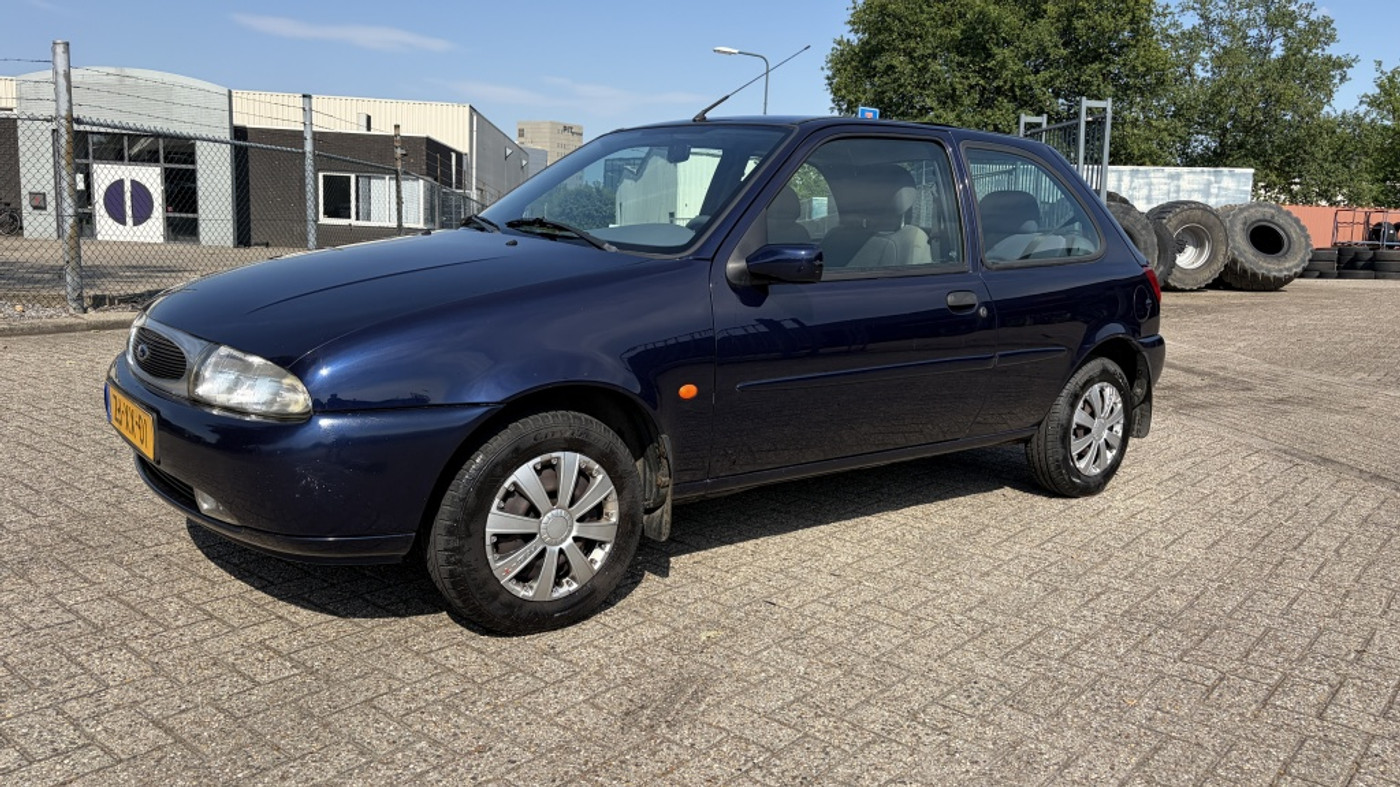 Ford Fiesta 1.3-16V Trend I APK 6-2027 I Rijdt TOP 1999 - voorkant