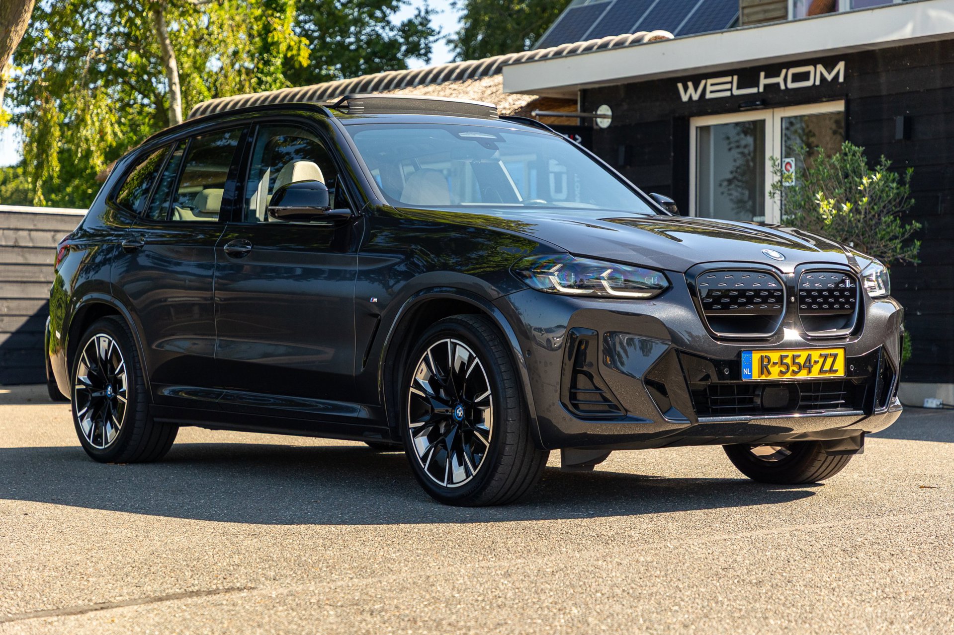 Foto van BMW Ix3