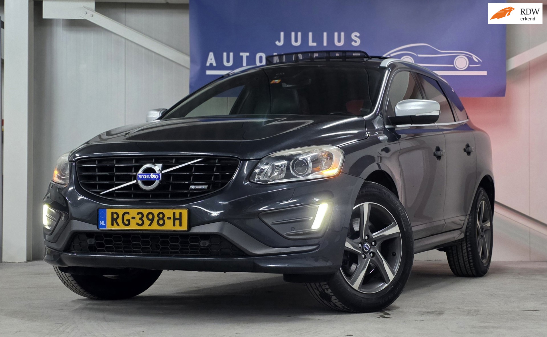 Volvo Xc60 2.0 T5 FWD Ocean Race Volvo Dealer Onderhouden Schuifdak Veel Opties! 2014 - voorkant