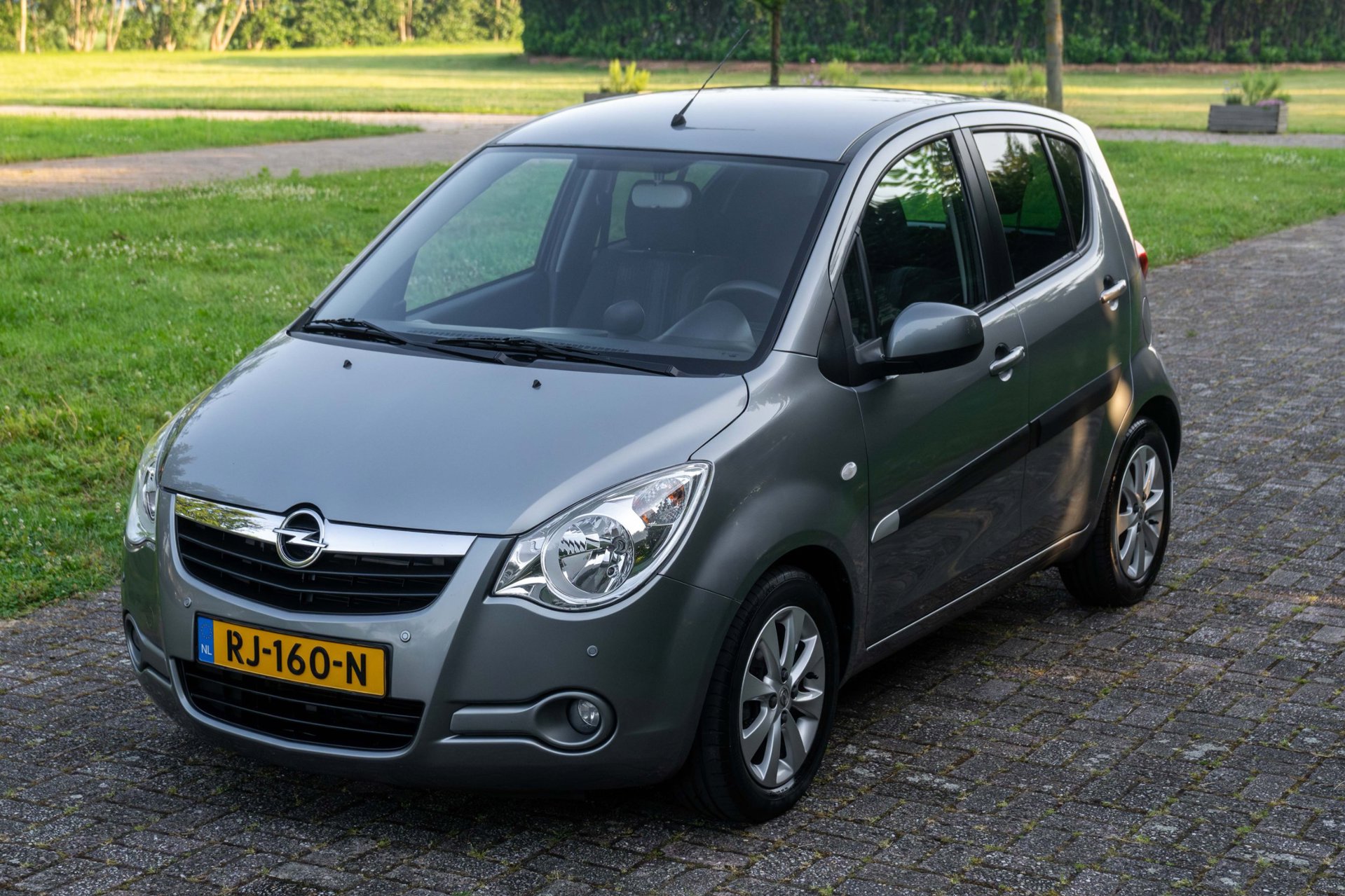Foto van Opel Agila