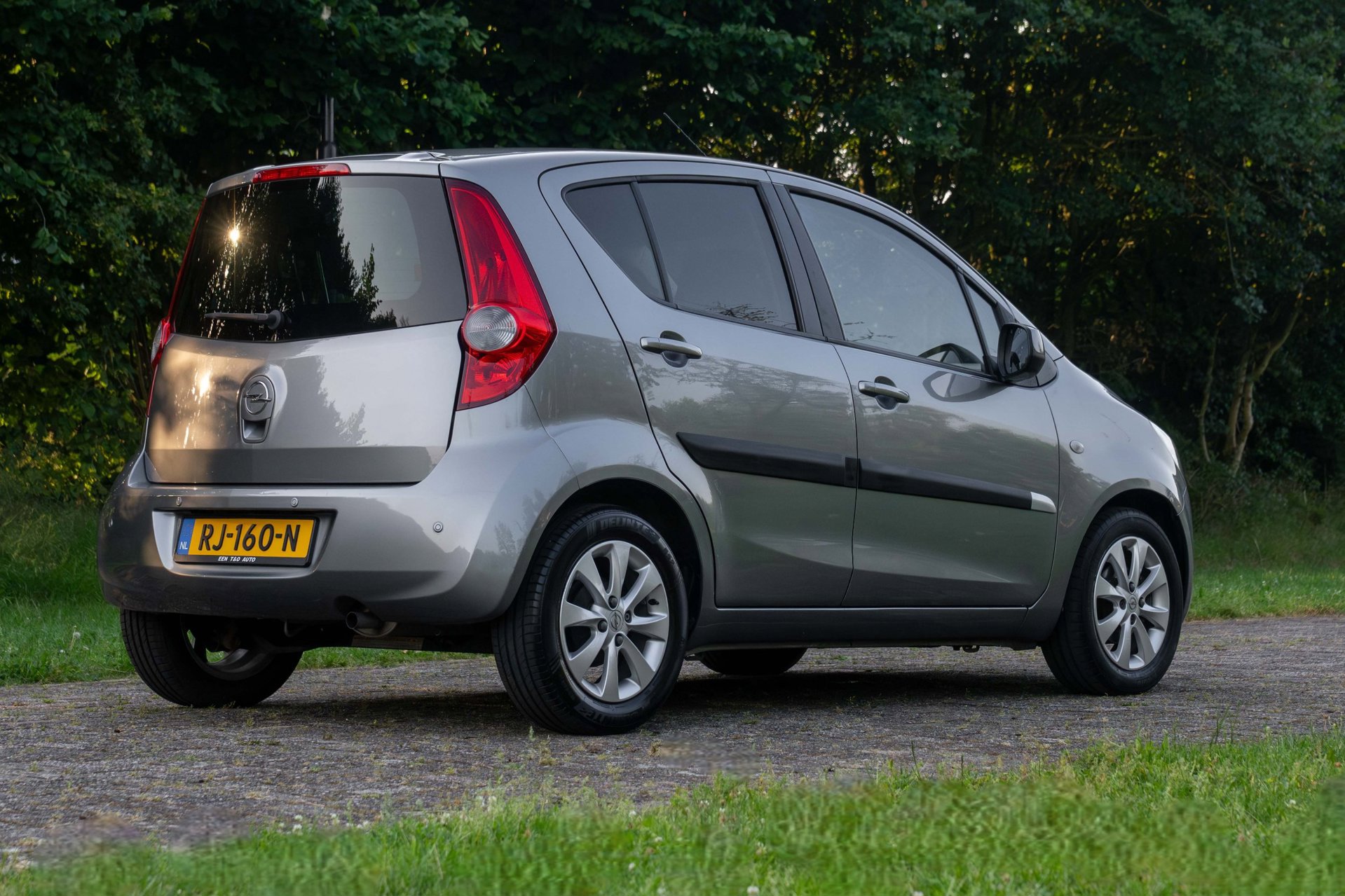 Foto van Opel Agila