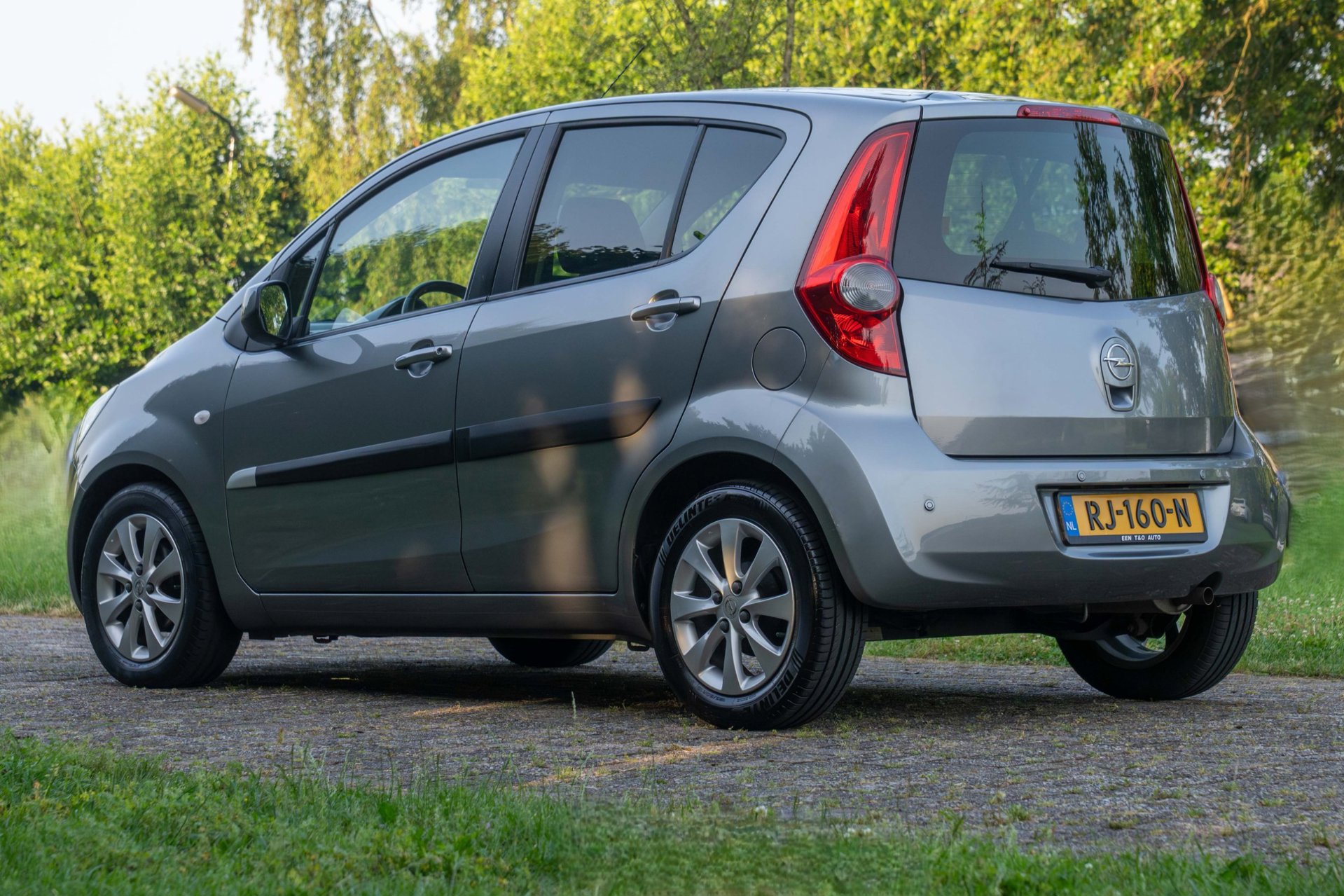 Foto van Opel Agila