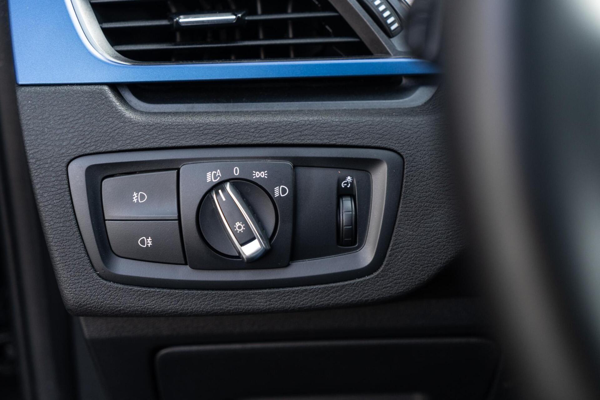 Foto van BMW X1 Xdrive20i
