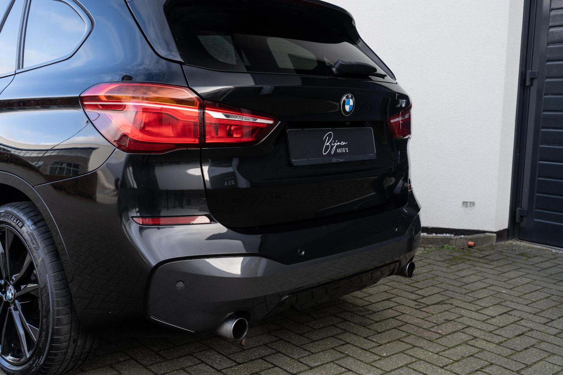 Foto van BMW X1 Xdrive20i