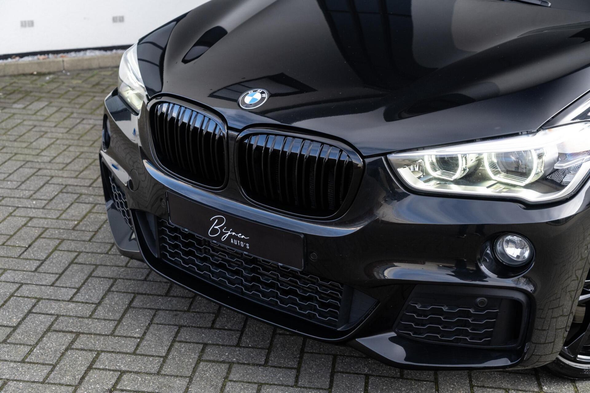 Foto van BMW X1 Xdrive20i