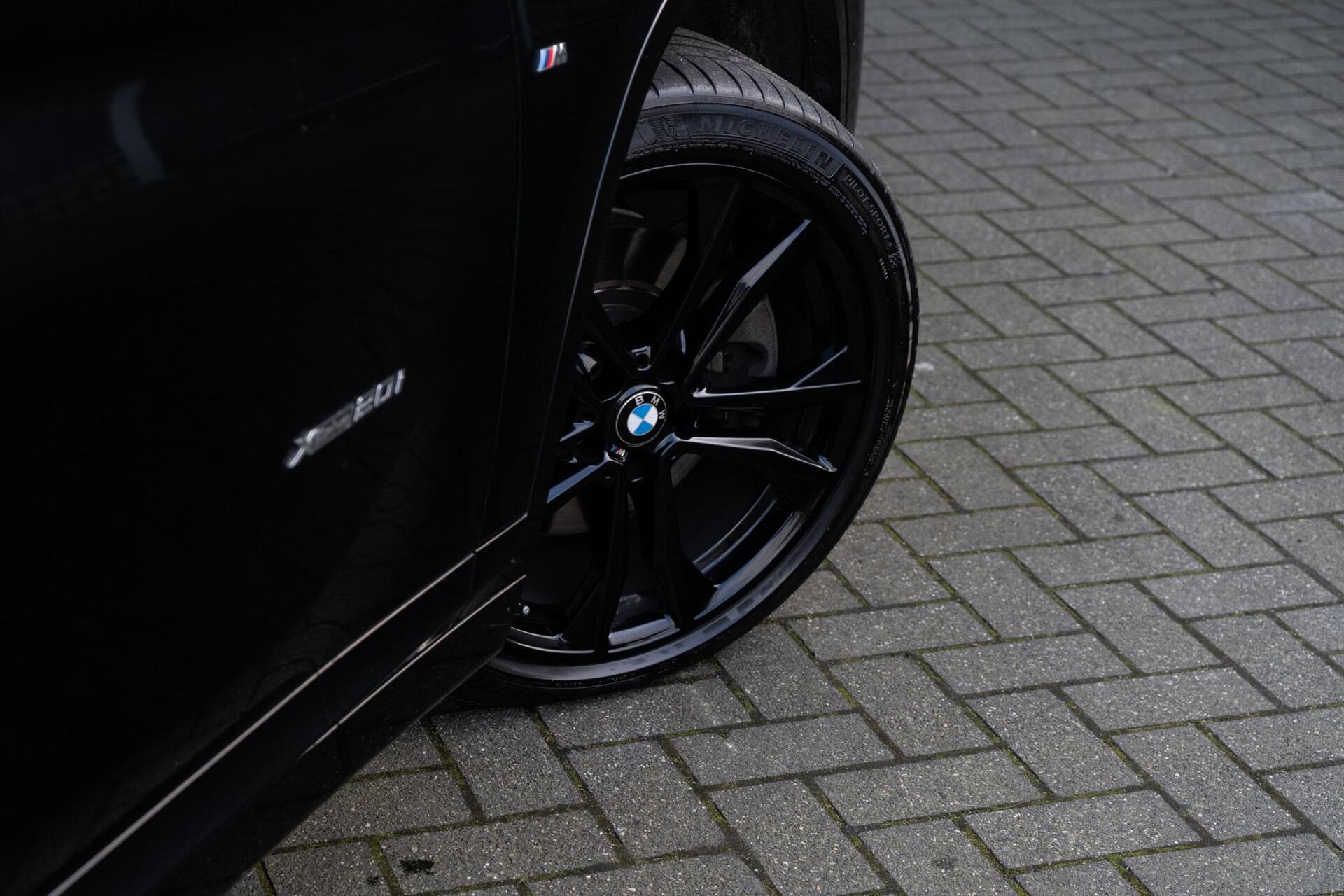 Foto van BMW X1 Xdrive20i