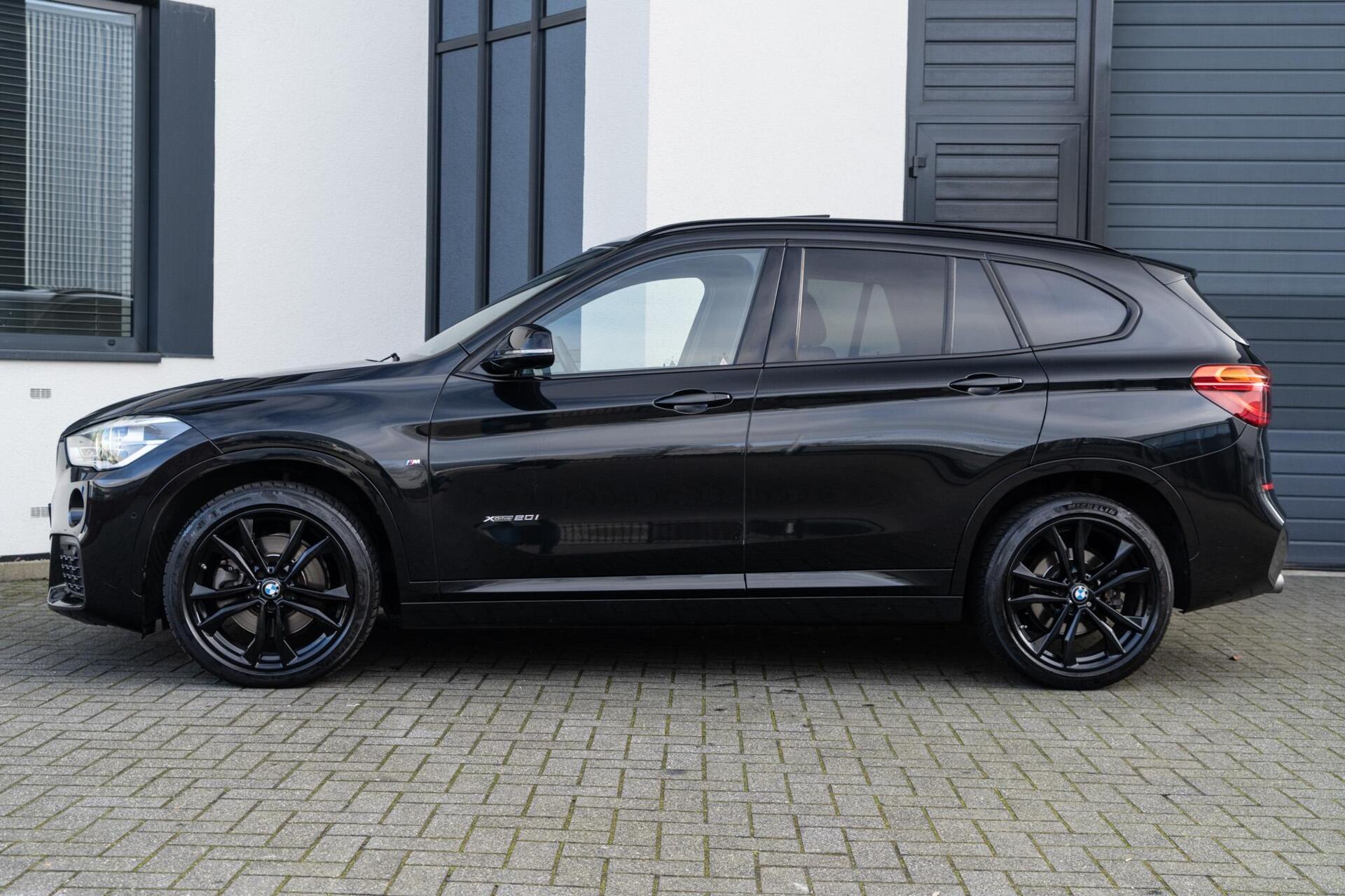 Foto van BMW X1 Xdrive20i