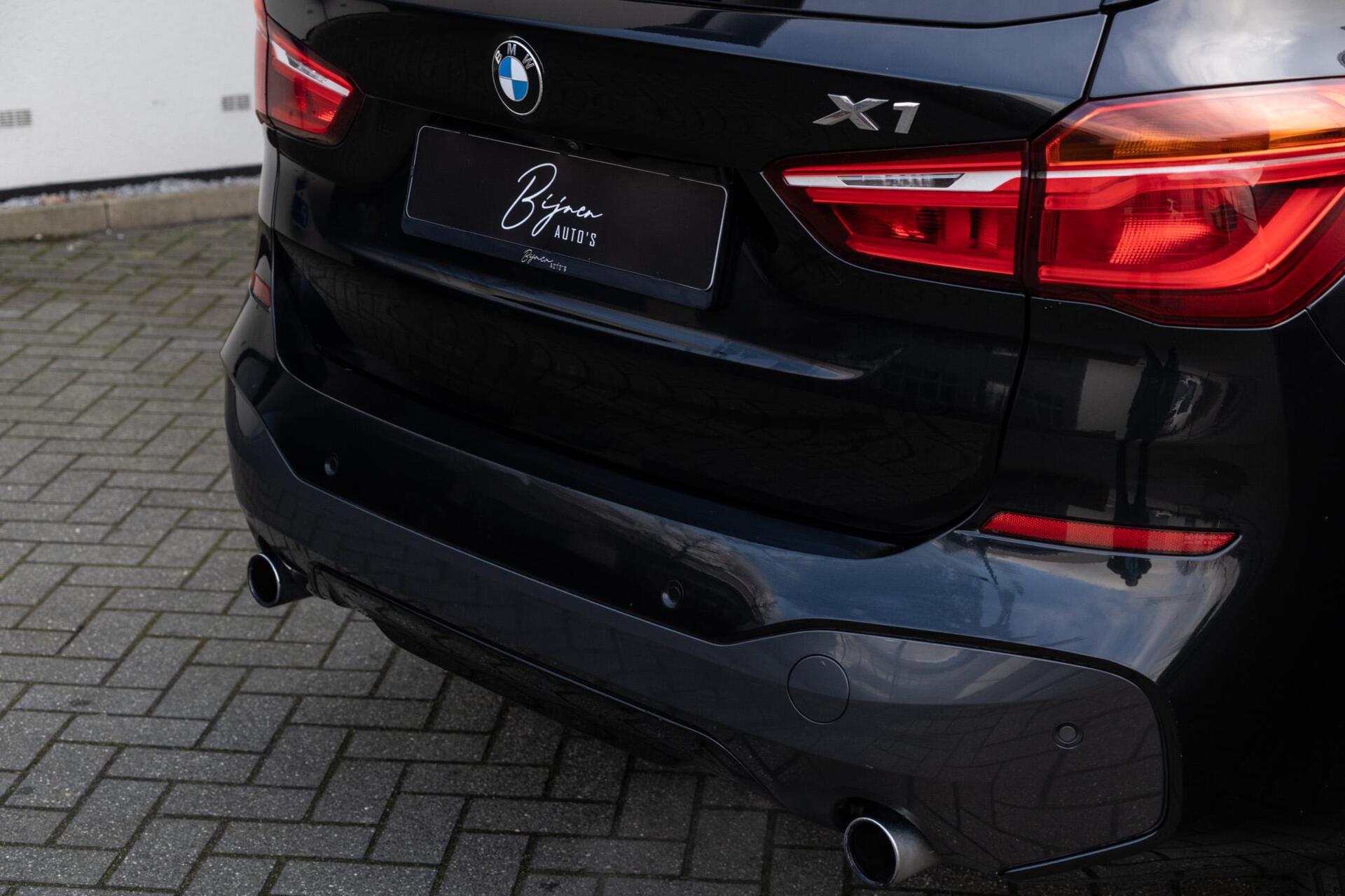 Foto van BMW X1 Xdrive20i
