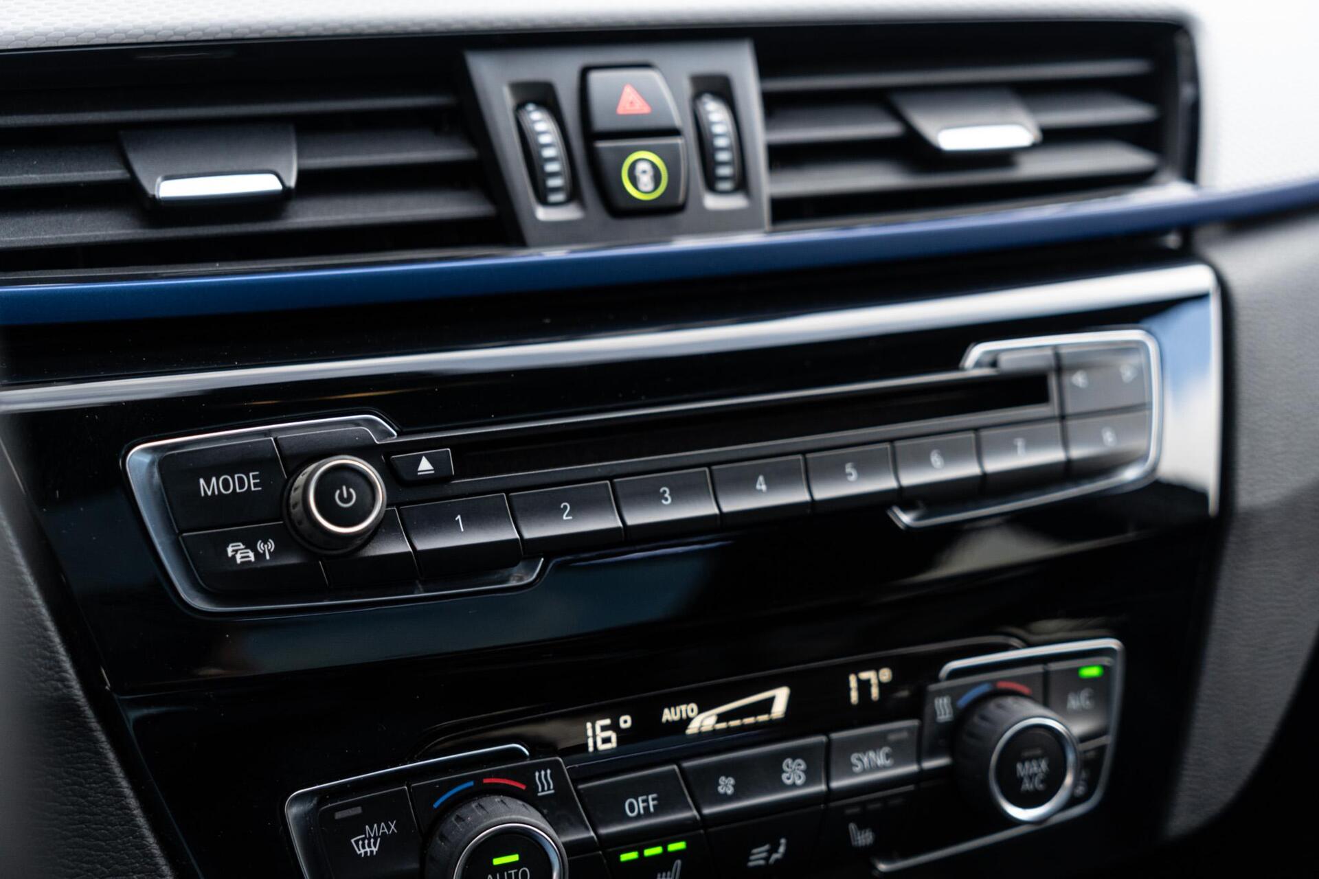 Foto van BMW X1 Xdrive20i