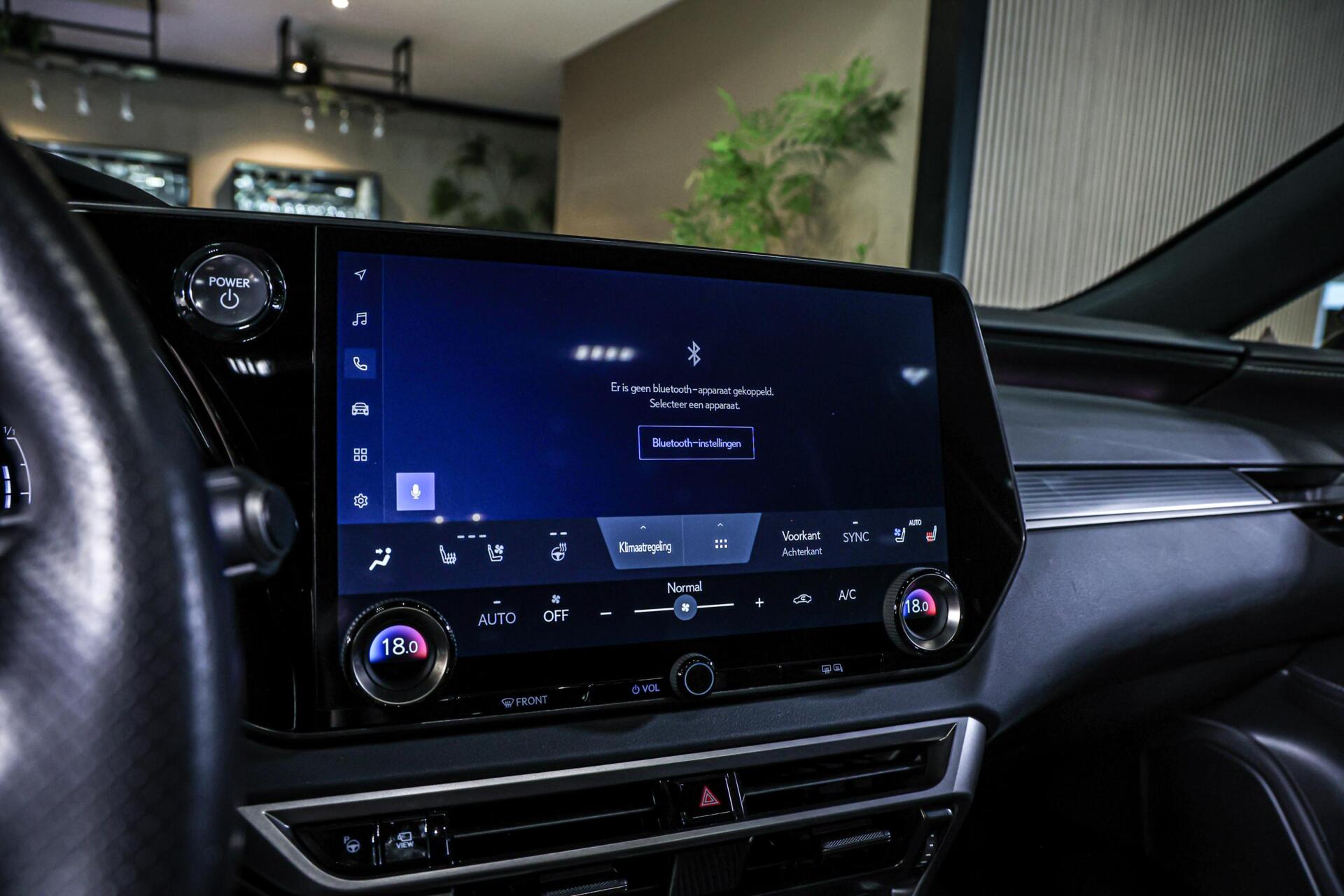 Foto van Lexus Lexus Rx500h