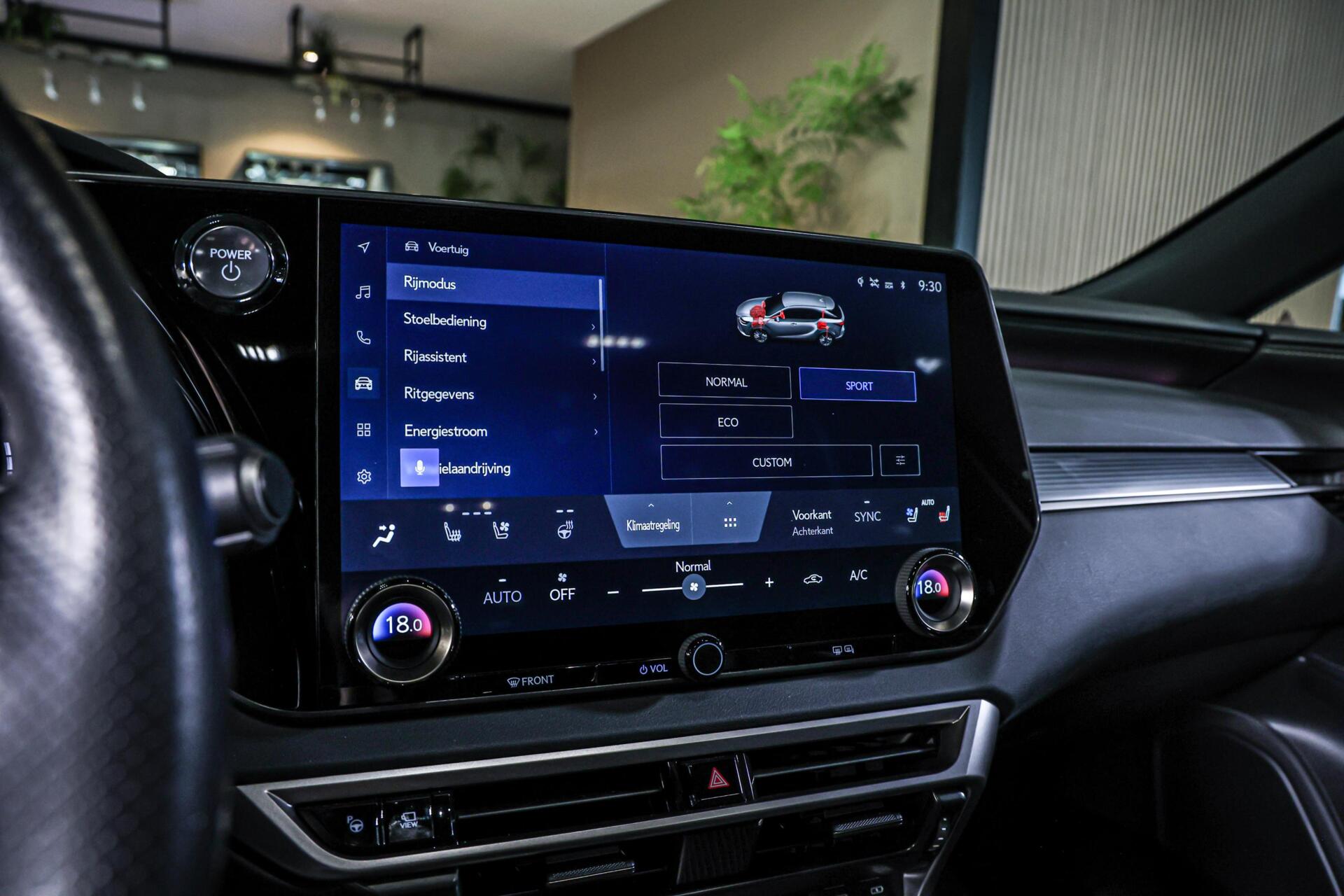 Foto van Lexus Lexus Rx500h