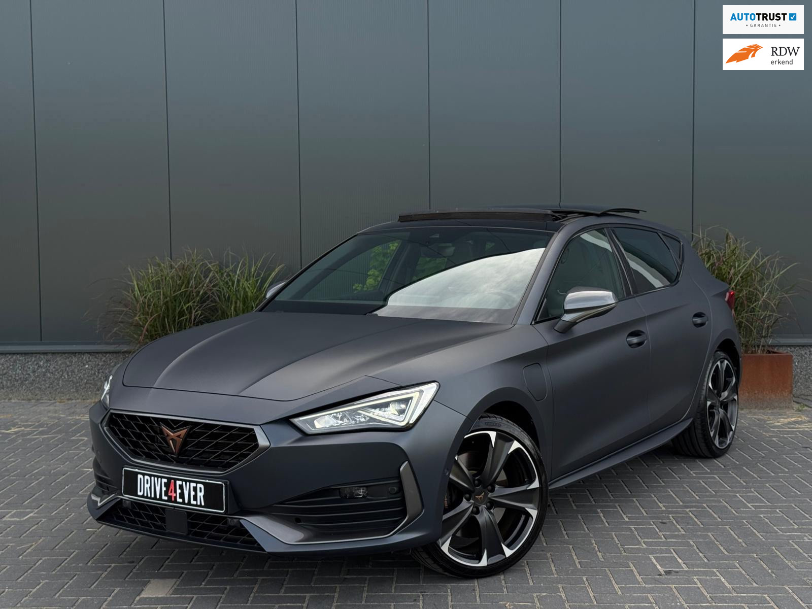 Cupra Leon 1.4 e-Hybrid VZ Copper 245PK PANO|NAVI|APPLE CARPLAY 2021 - voorkant