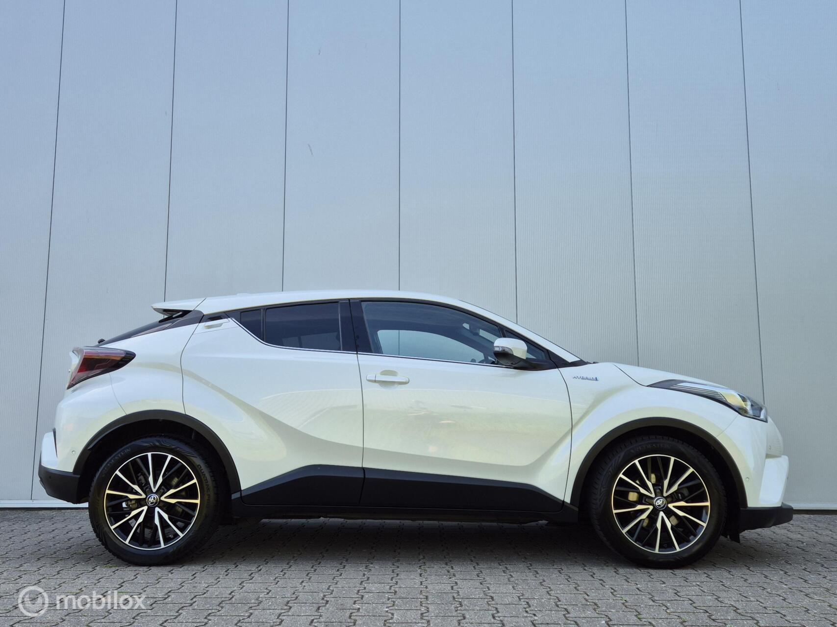Foto van Toyota Toyota C-hr