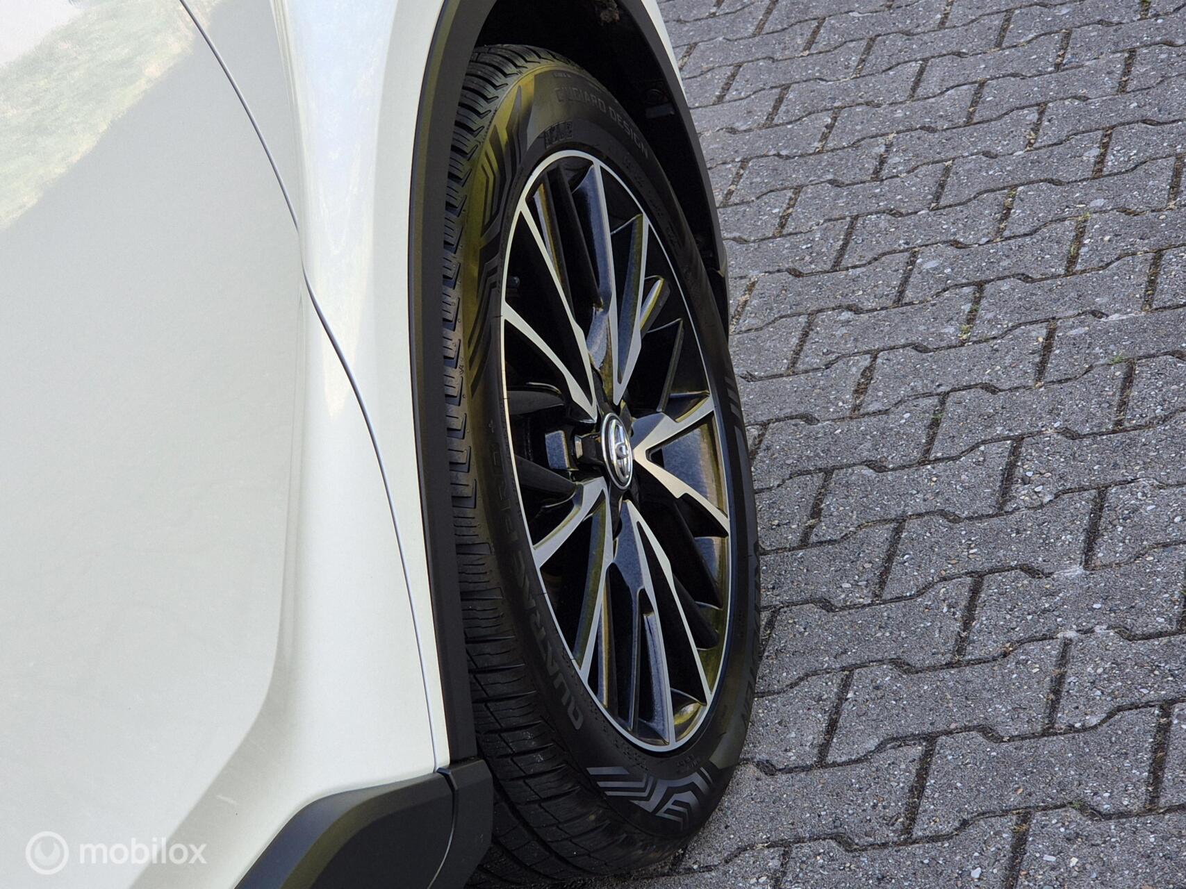 Foto van Toyota Toyota C-hr
