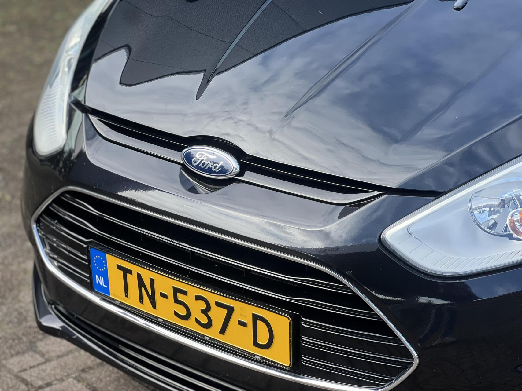 Foto van Ford B-max