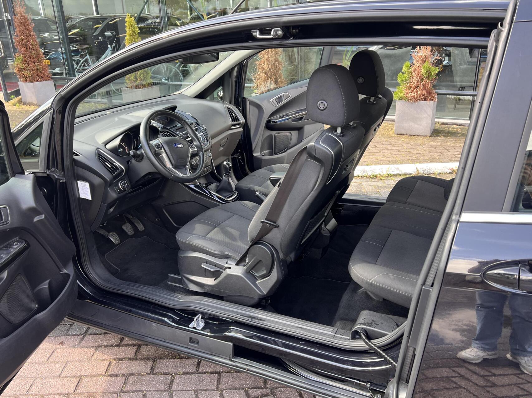 Foto van Ford B-max