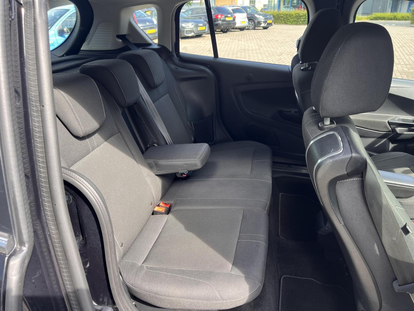 Foto van Ford B-max