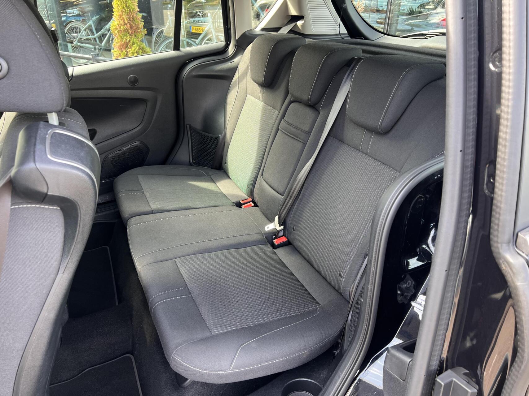Foto van Ford B-max