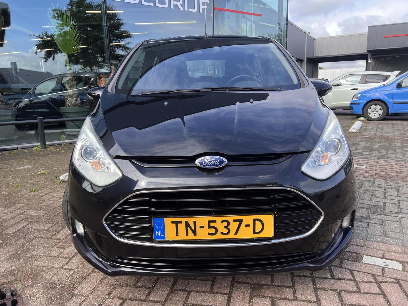 Foto van Ford B-max