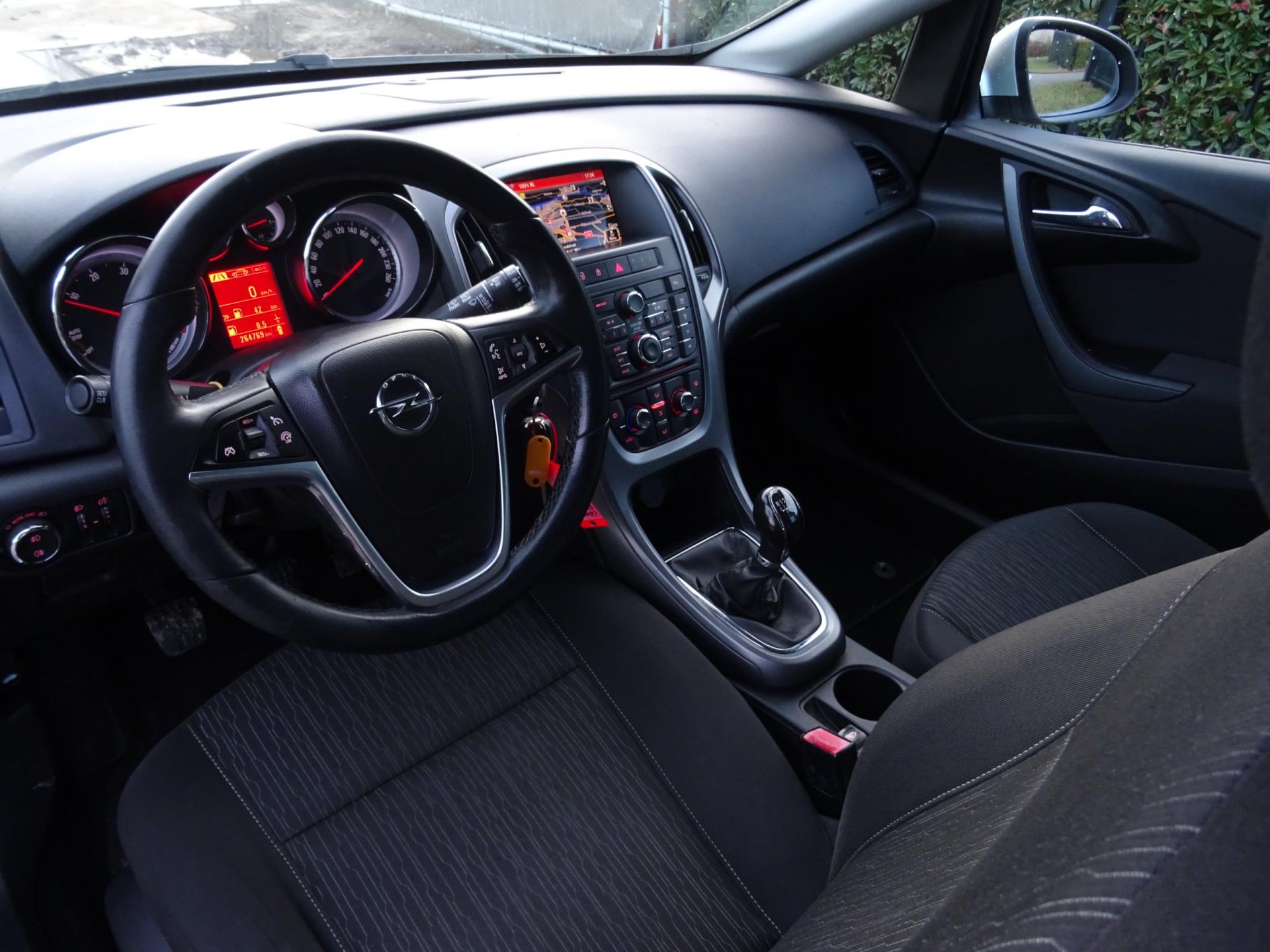 Foto van Opel Astra Sports Tourer