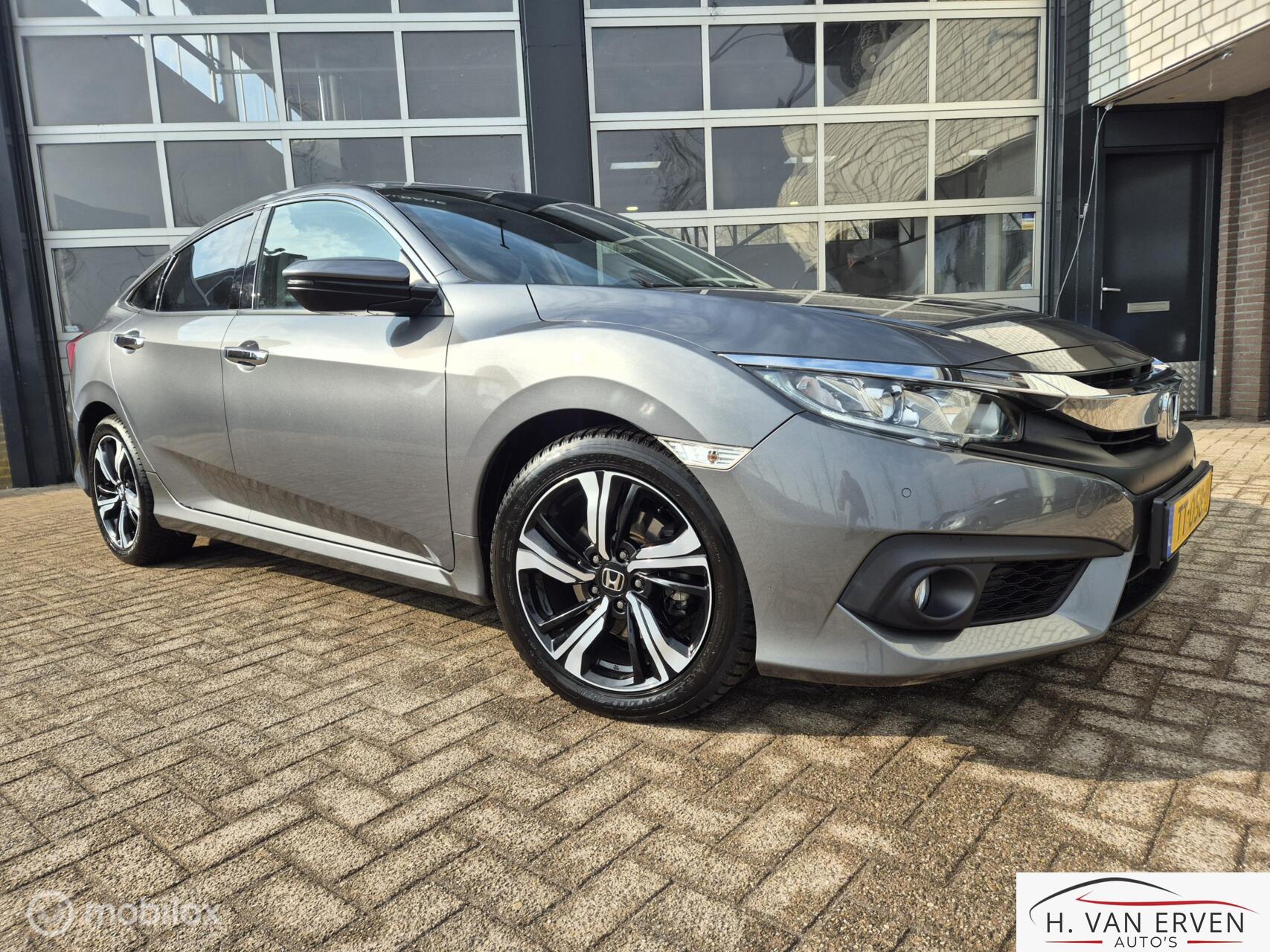 Honda Civic 1.5 i-VTEC Elegance 69000KM NAP! 2018 - voorkant