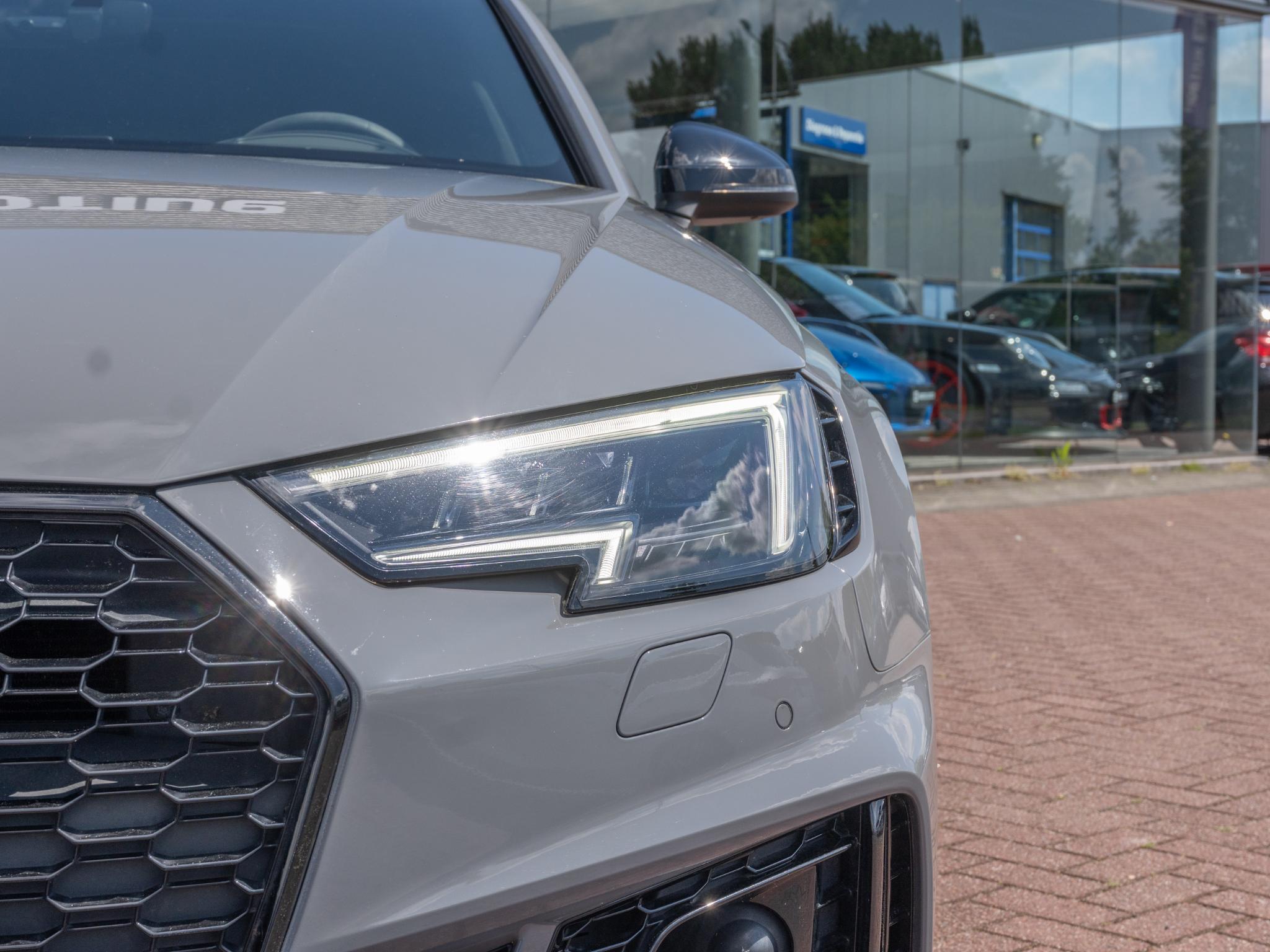 Foto van Audi RS 4 Avant