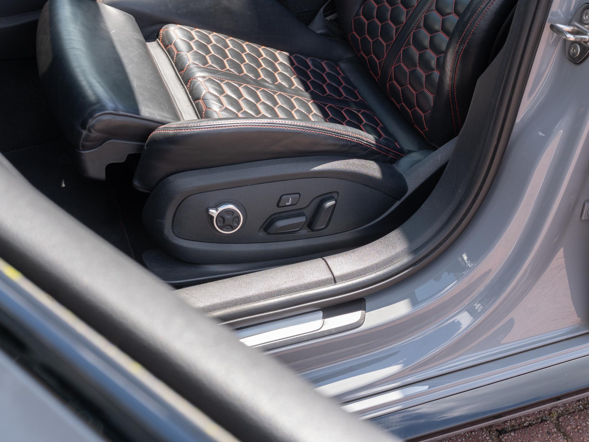 Foto van Audi RS 4 Avant