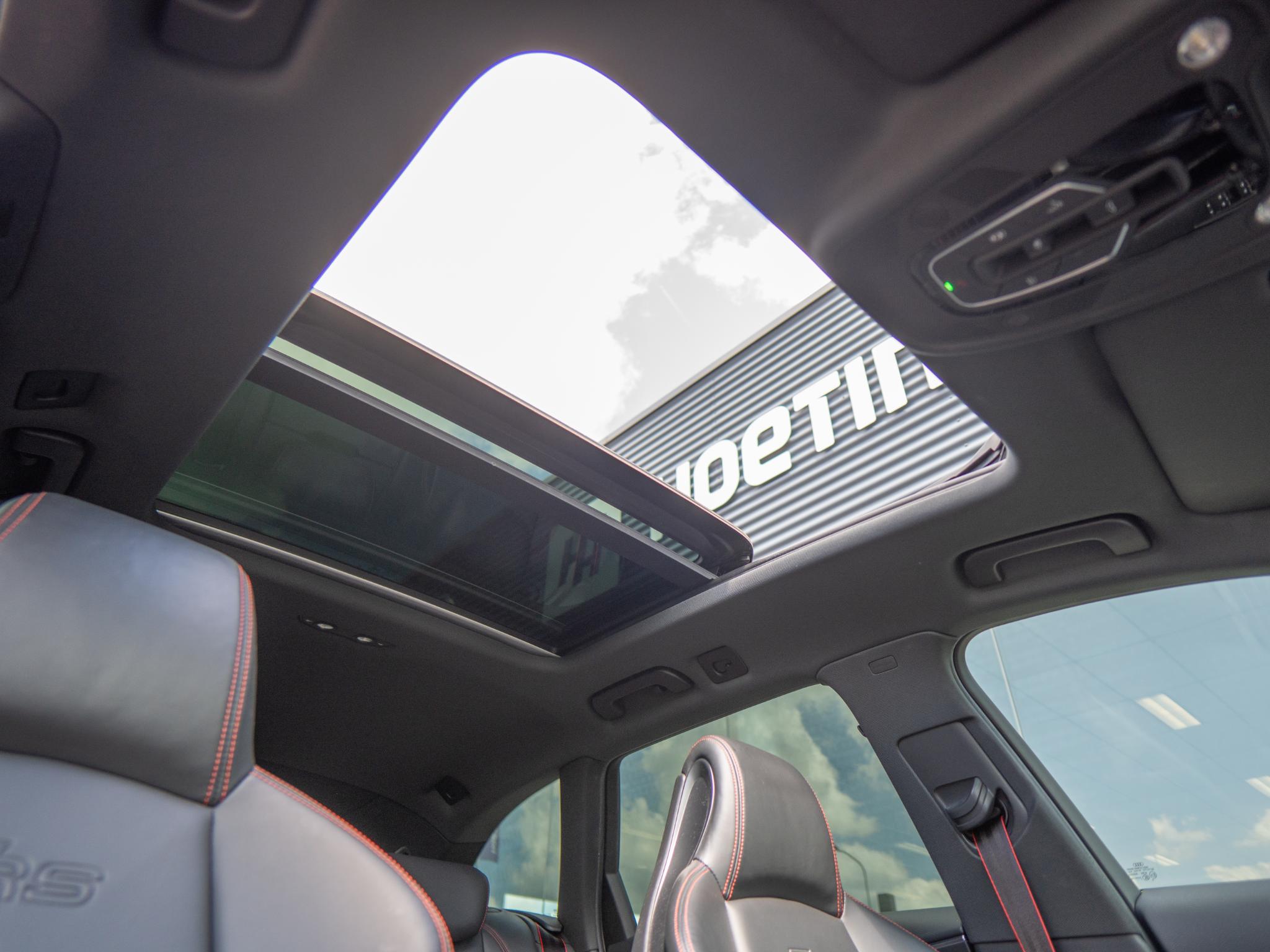 Foto van Audi RS 4 Avant