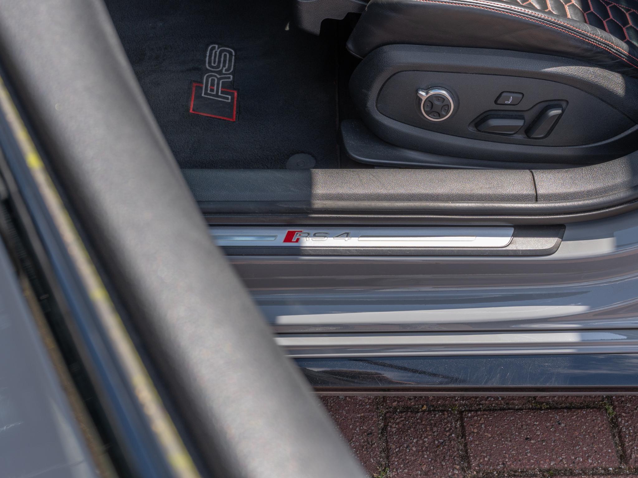 Foto van Audi RS 4 Avant
