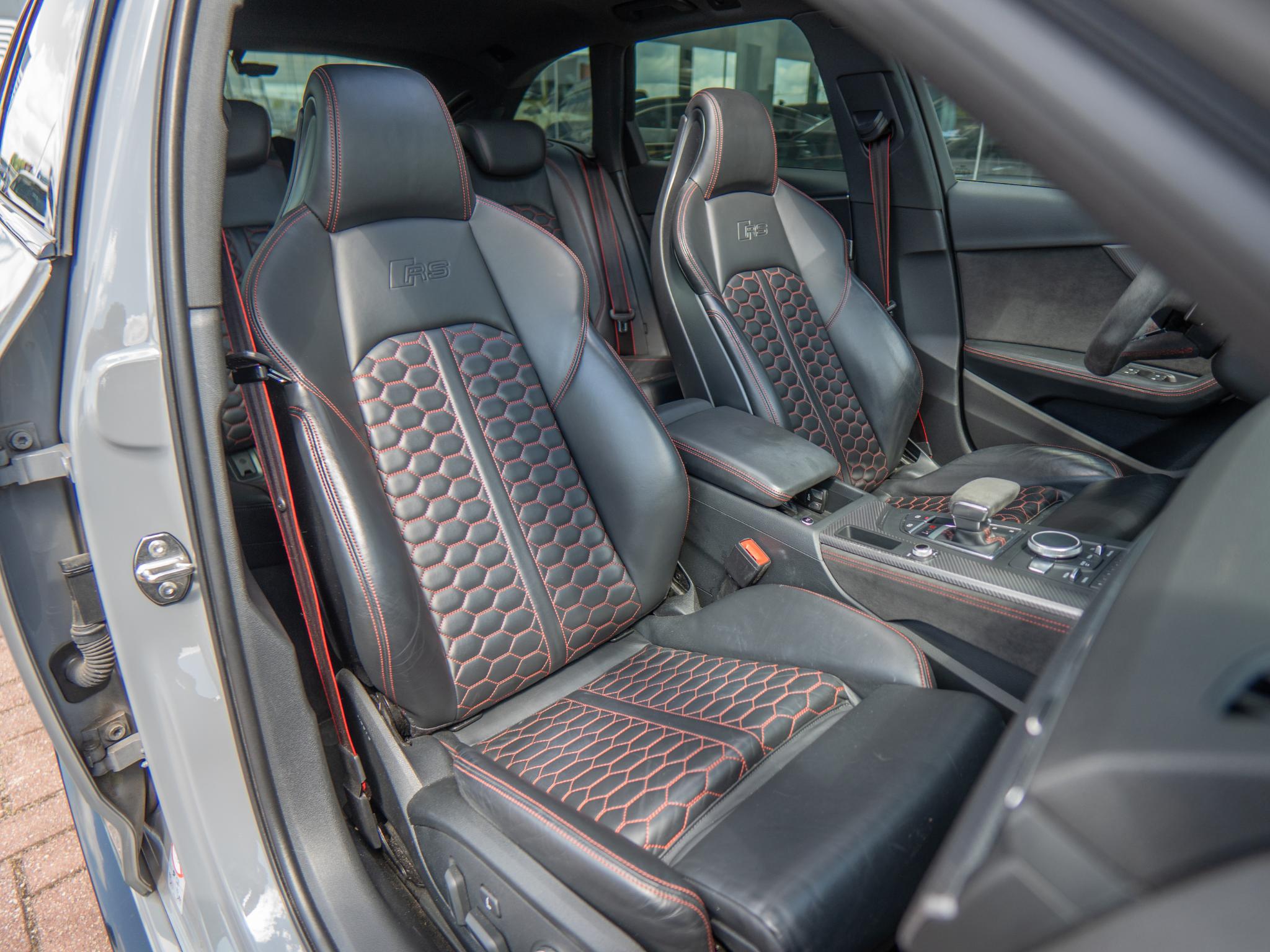 Foto van Audi RS 4 Avant