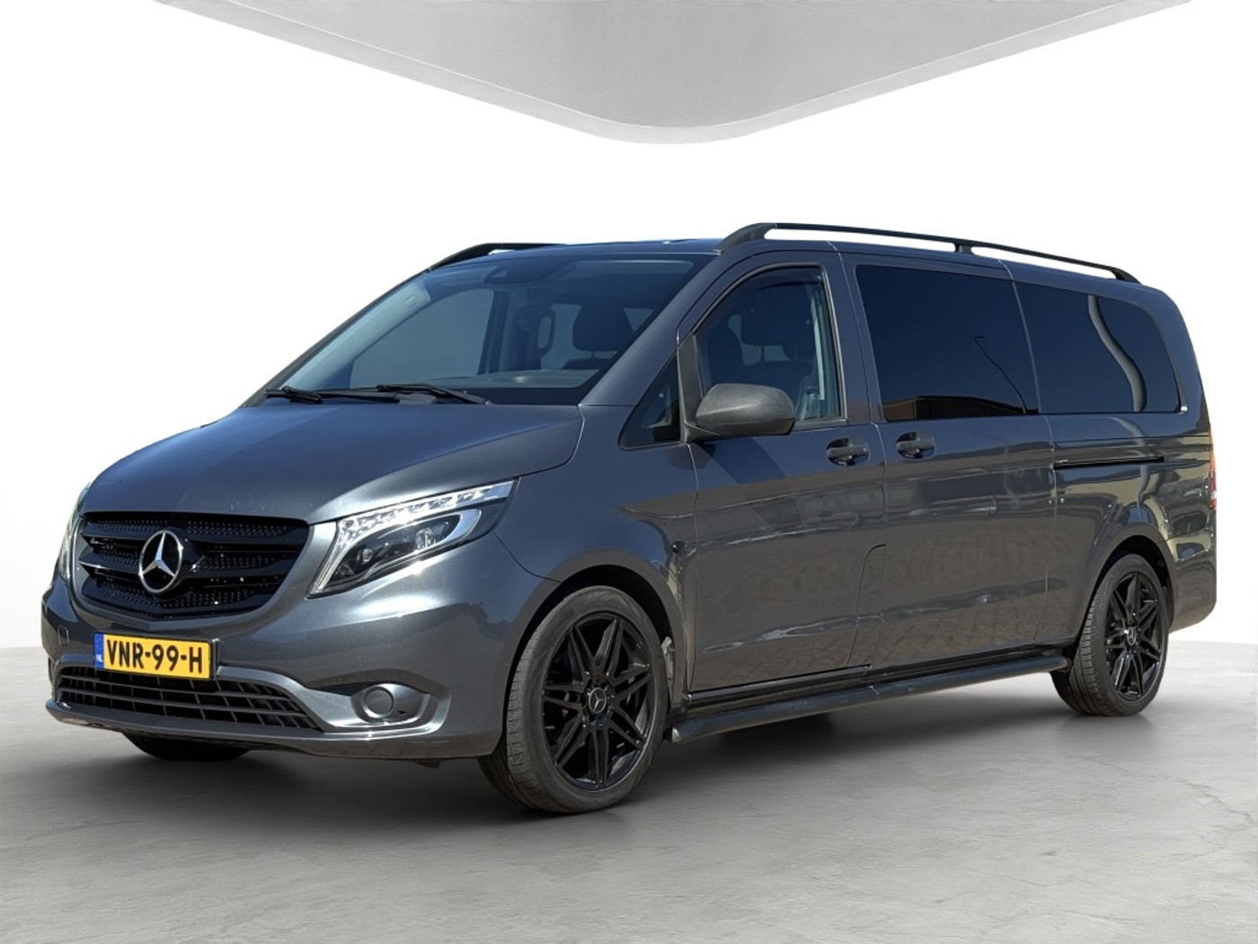 Mercedes-Benz Vito 116 CDI Extra L. DC Leder 2 schuifdeuren €27945 ex btw 2018 - voorkant