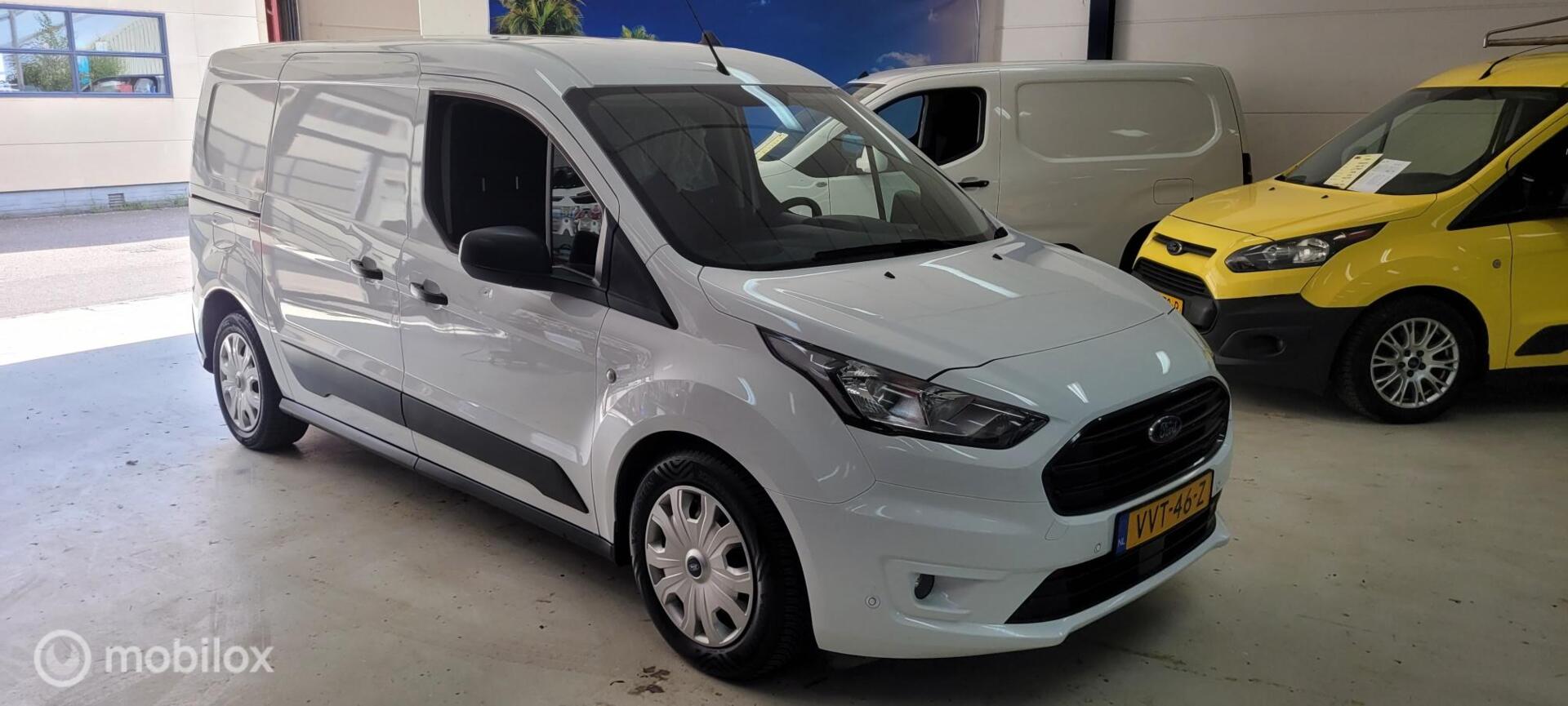 Ford Transit Connect 1.5  L2 Trend 52.000 km 2023 - voorkant