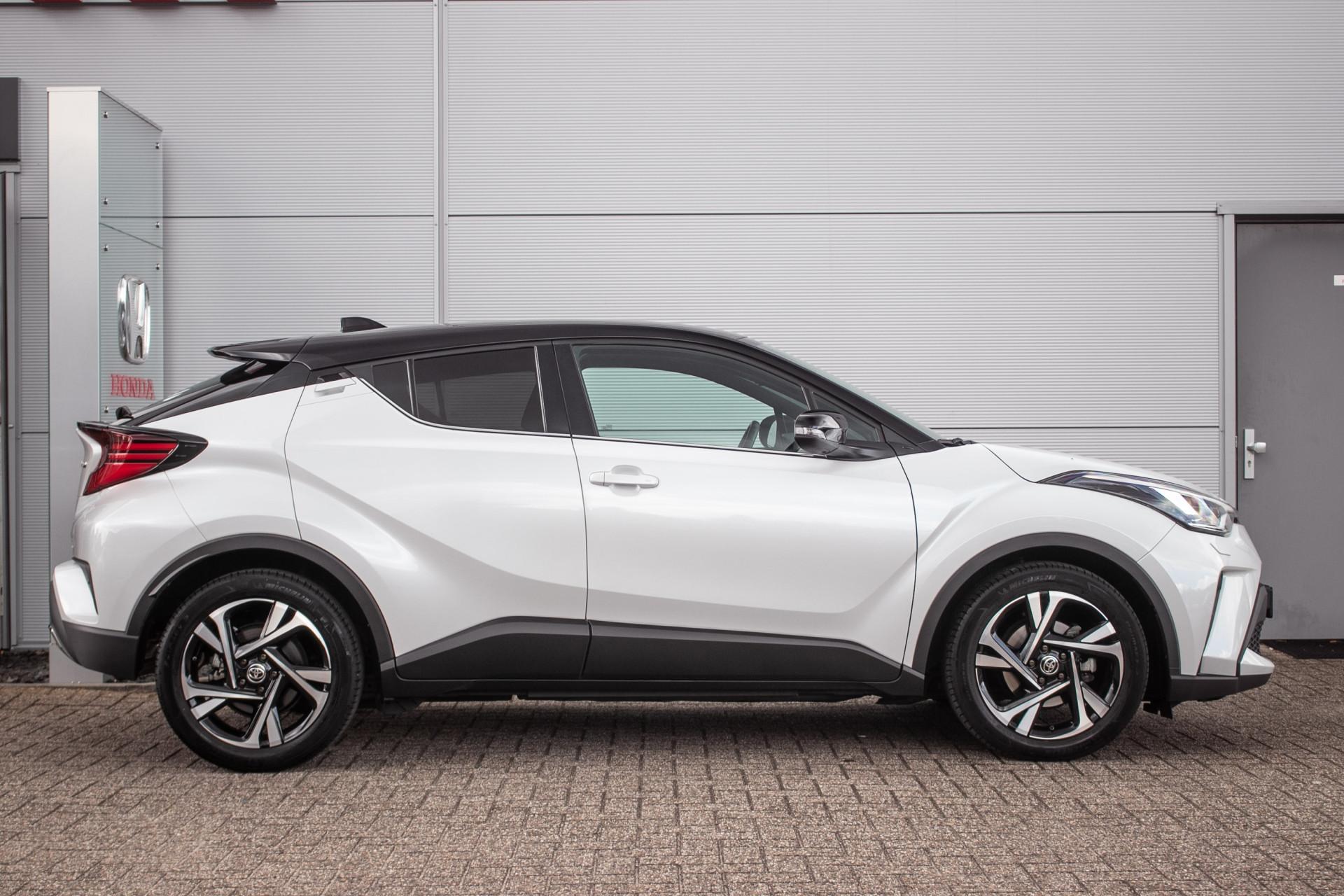 Foto van Toyota C-hr