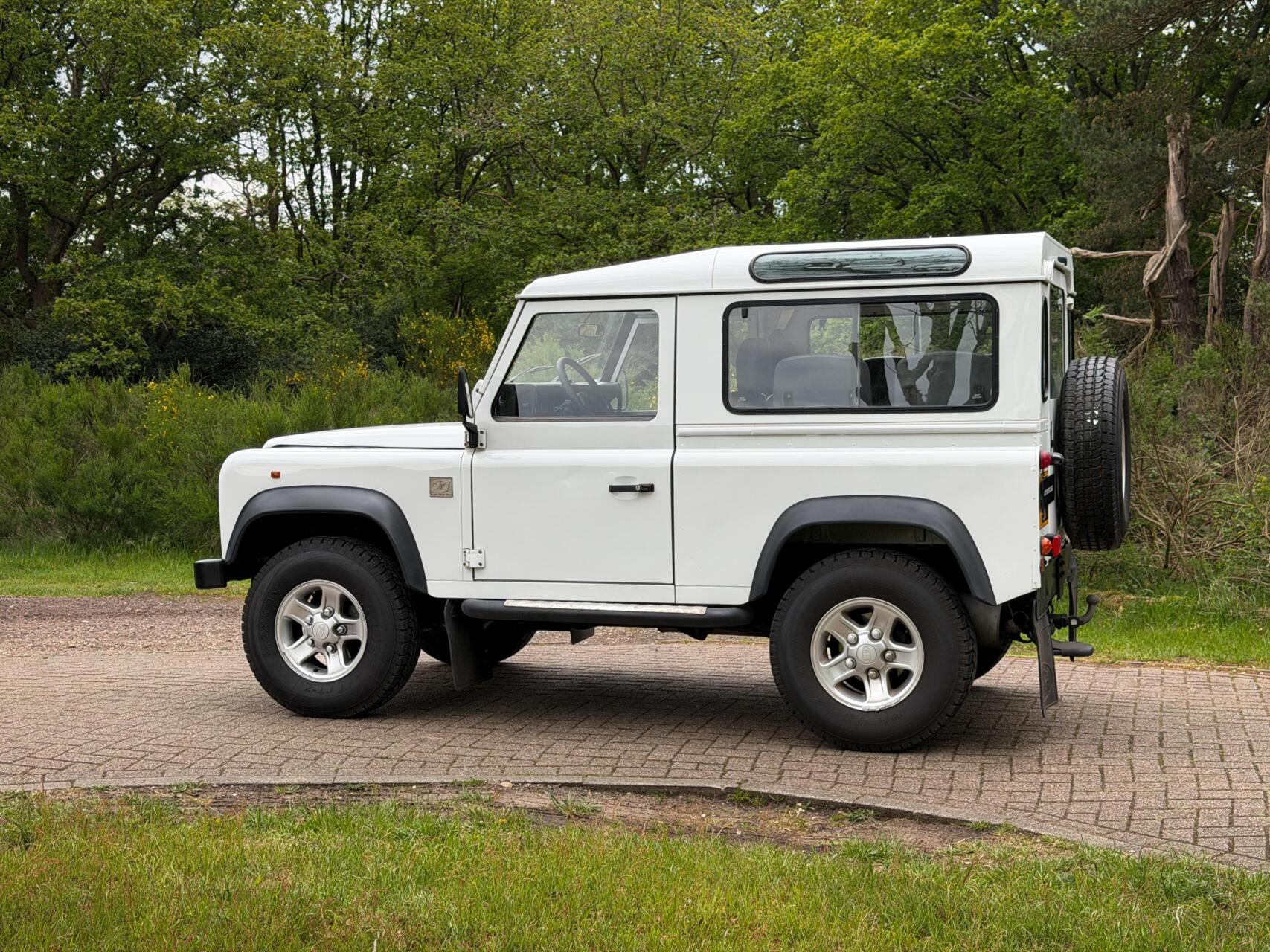 Foto van Land Rover Defender 90