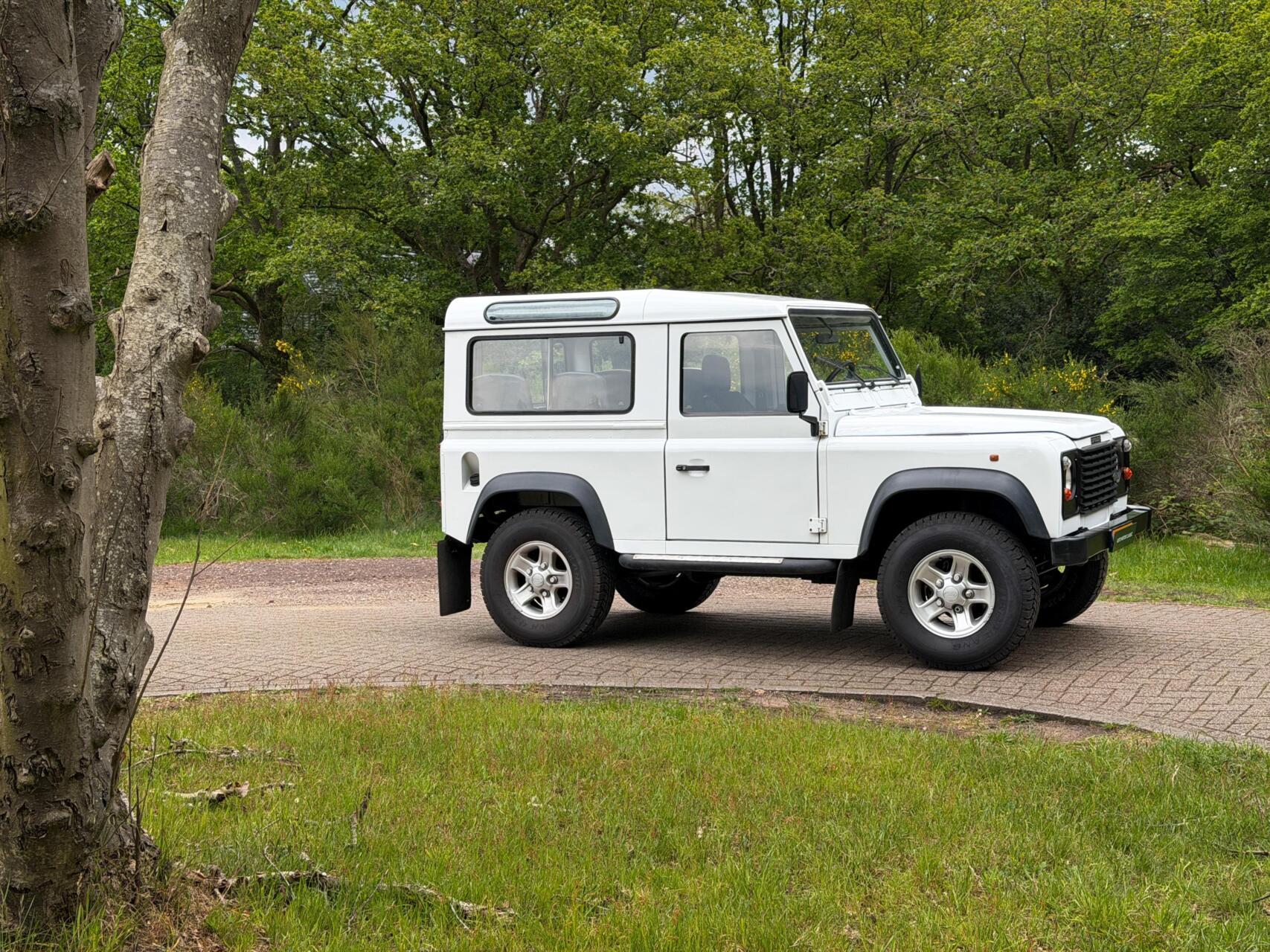 Foto van Land Rover Defender 90