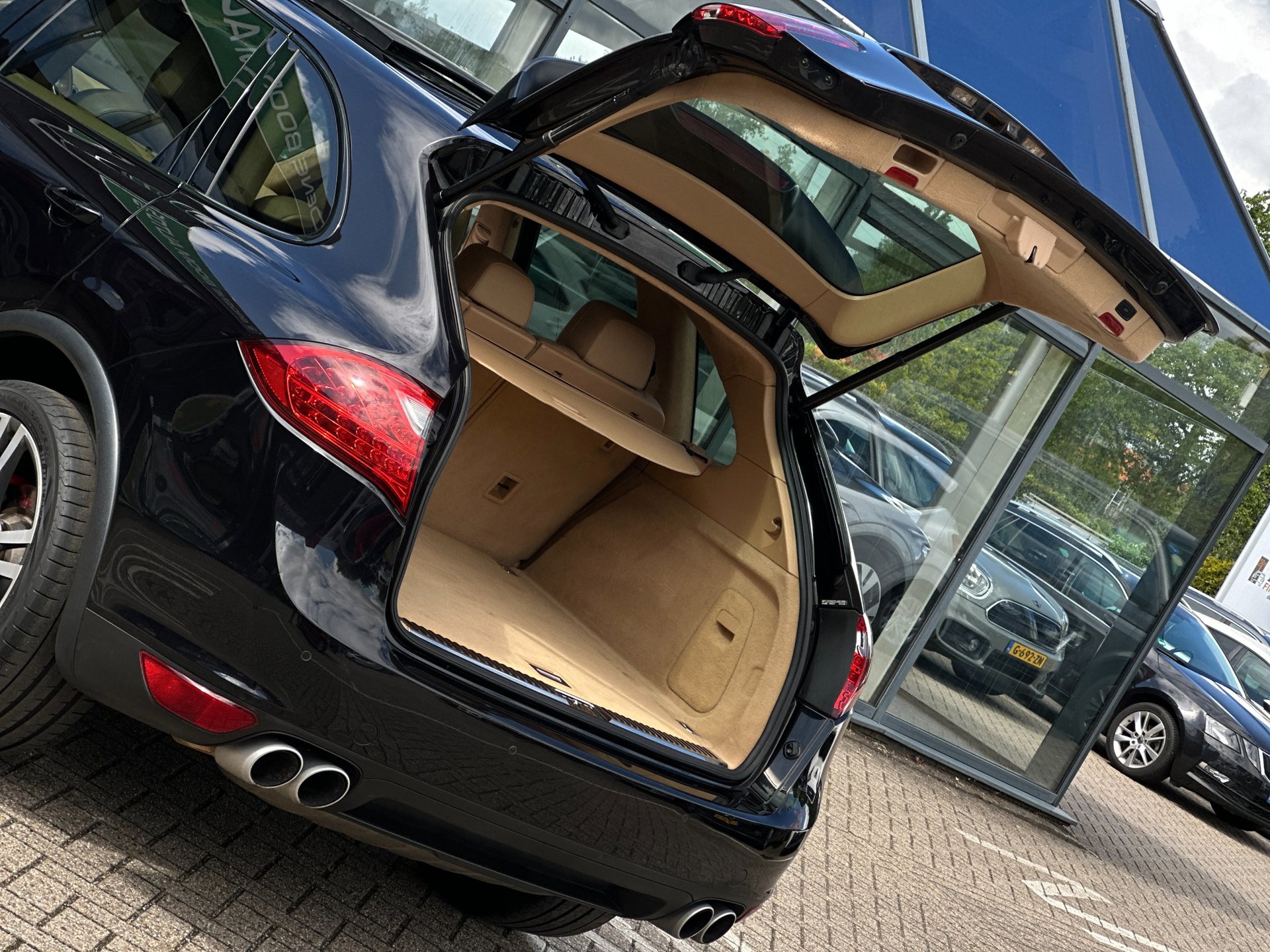 Foto van Porsche Cayenne Turbo
