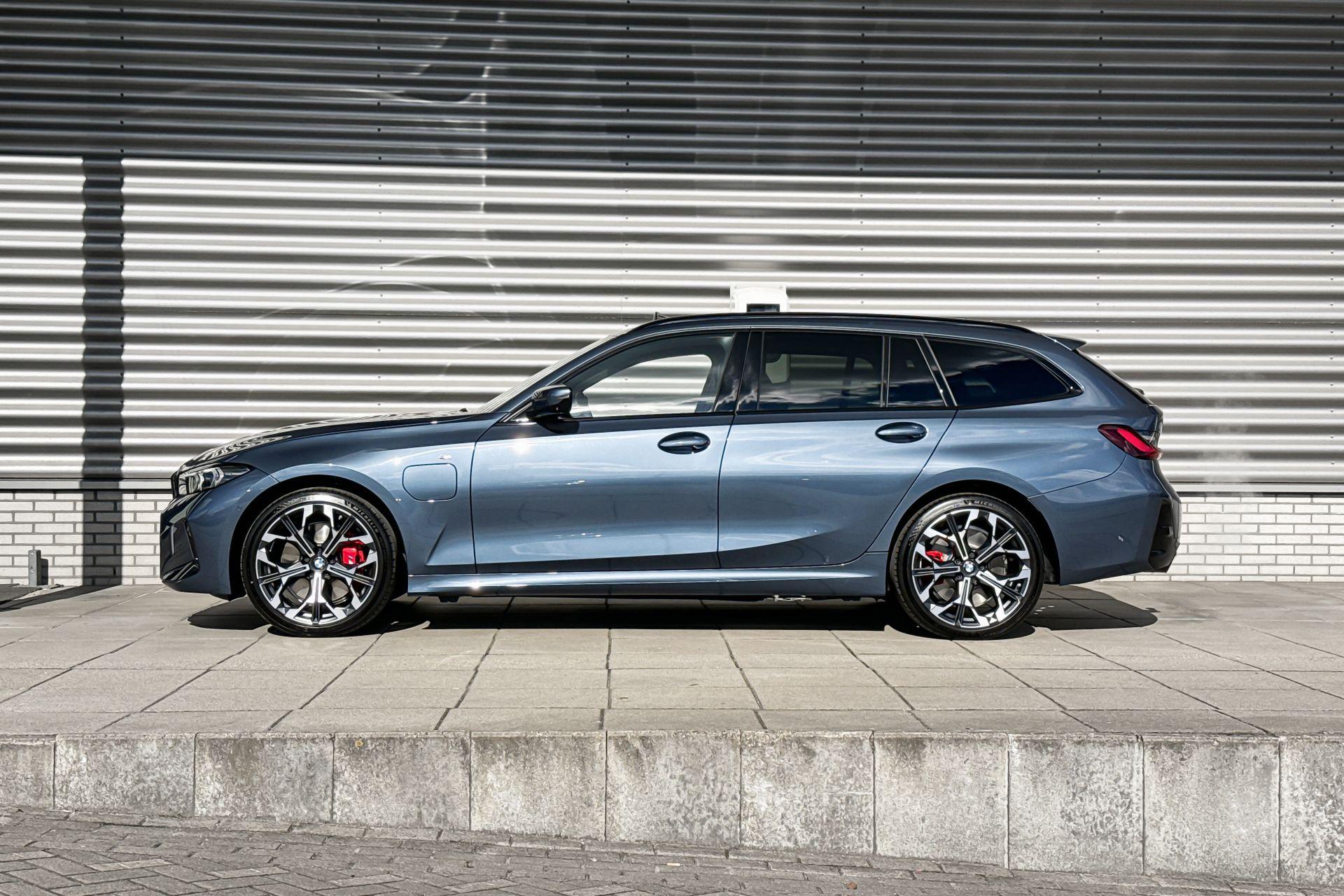 Foto van BMW 330e