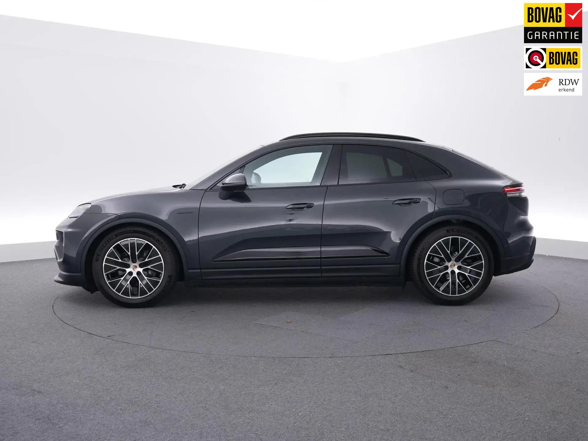 Porsche Macan 100 kWh 2025 - voorkant