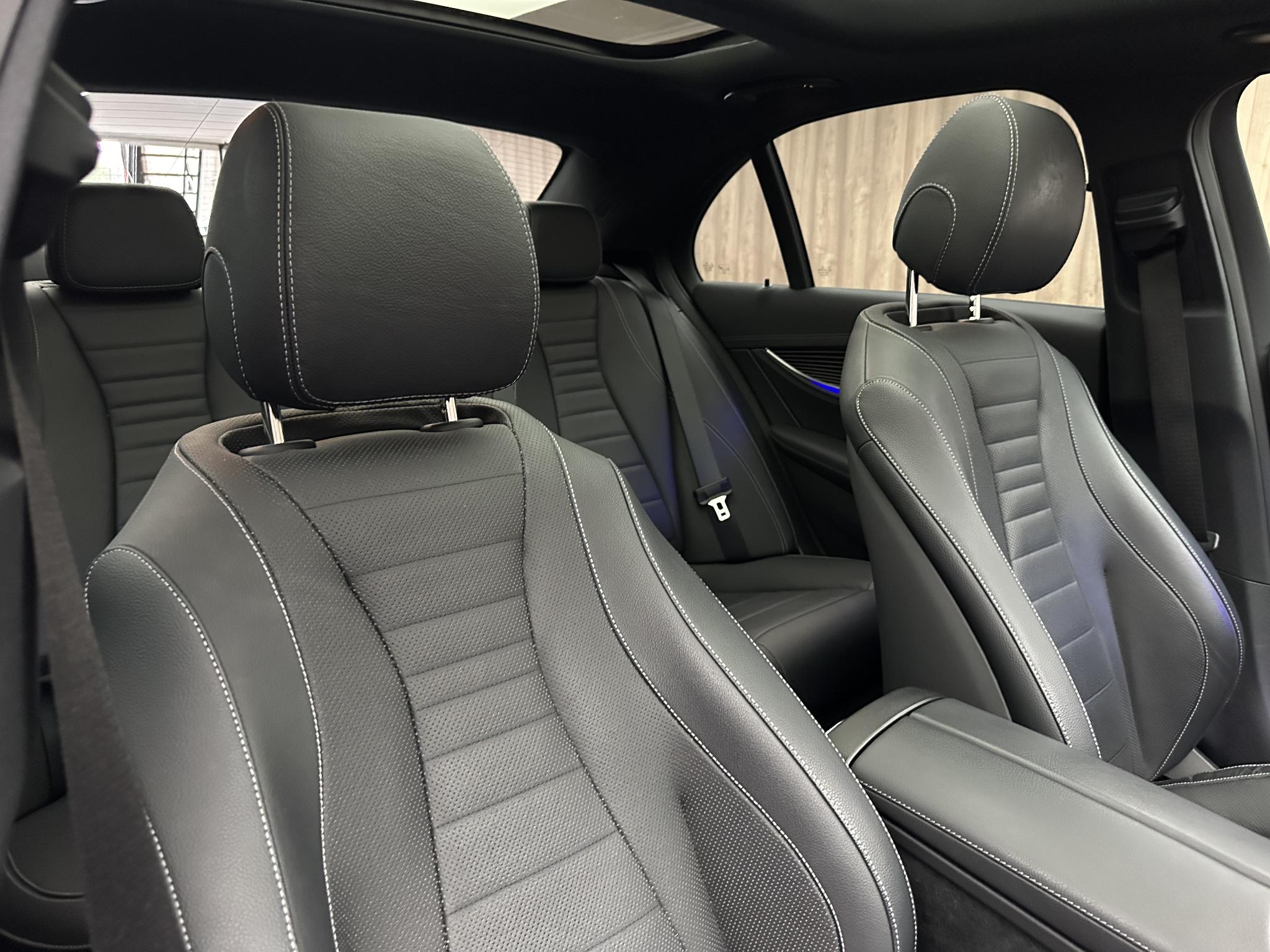 Foto van Mercedes-Benz E 300 E