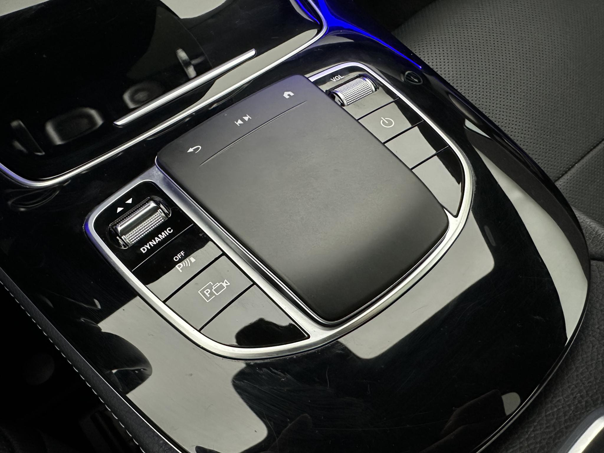 Foto van Mercedes-Benz E 300 E