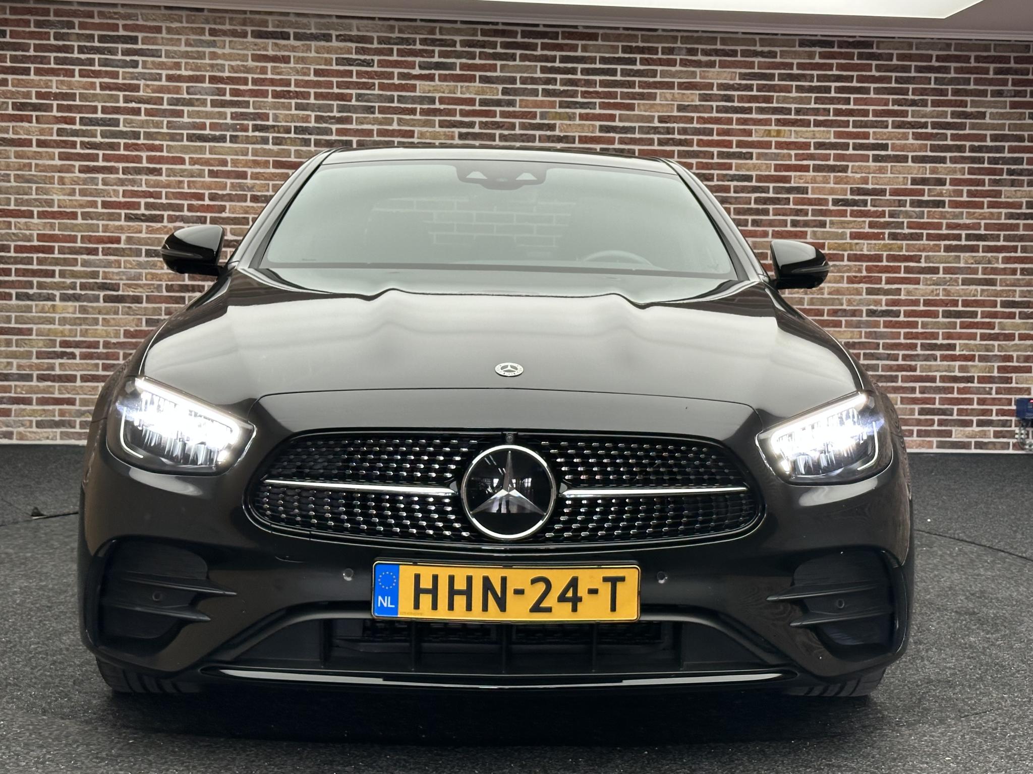 Foto van Mercedes-Benz E 300 E
