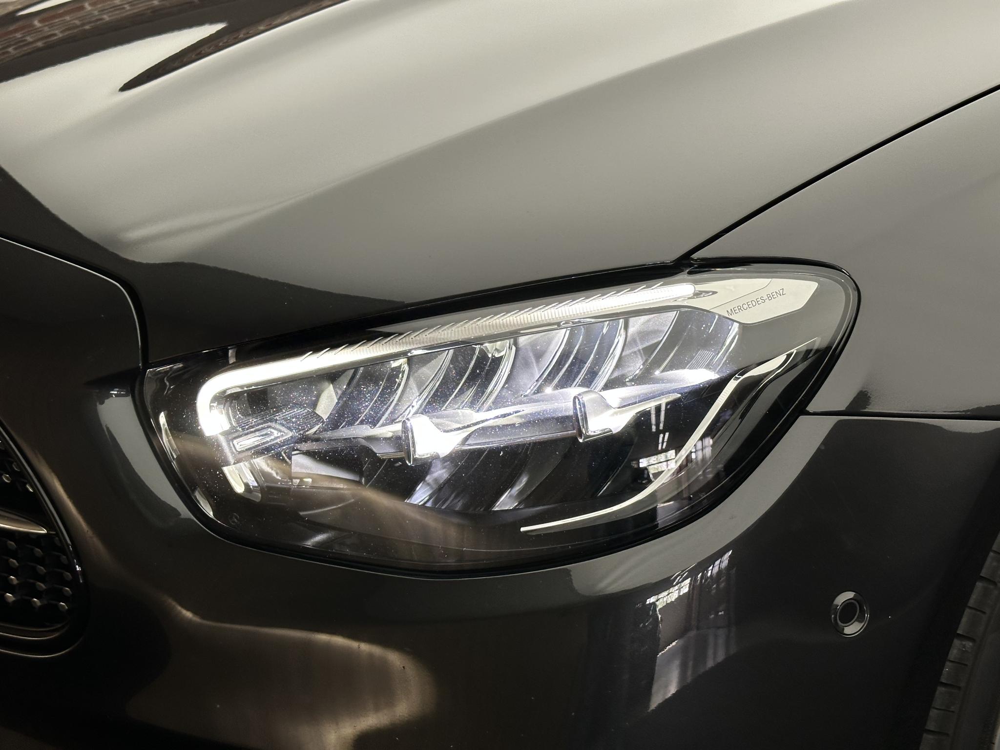 Foto van Mercedes-Benz E 300 E