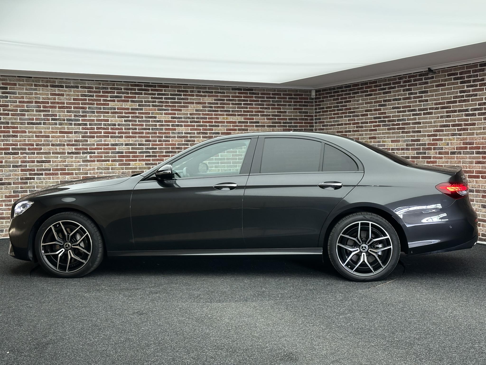 Foto van Mercedes-Benz E 300 E