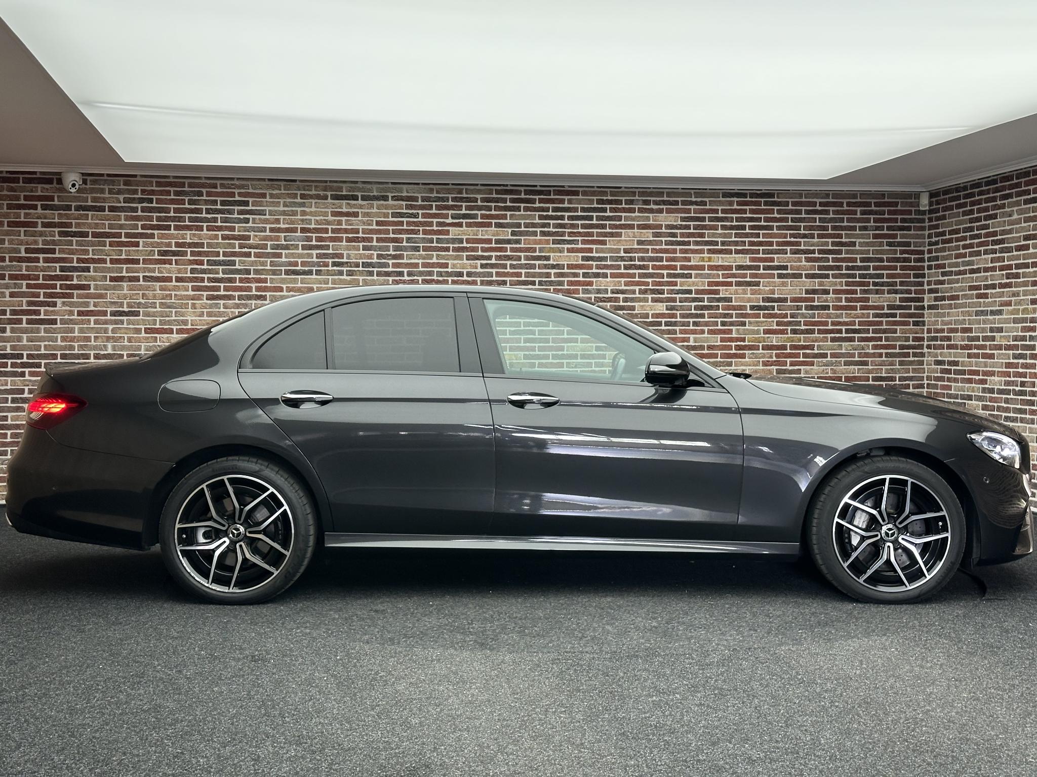 Foto van Mercedes-Benz E 300 E