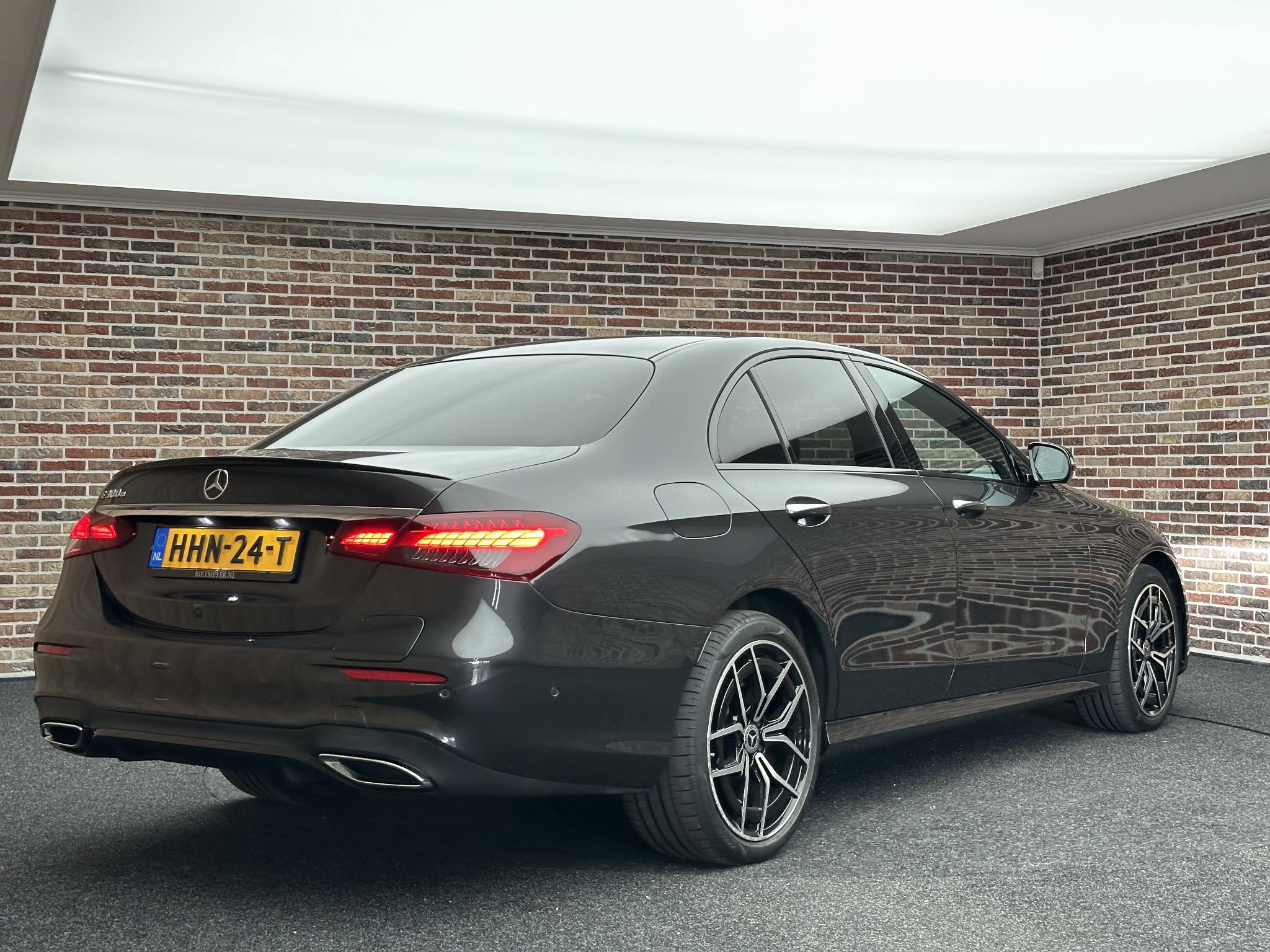 Foto van Mercedes-Benz E 300 E