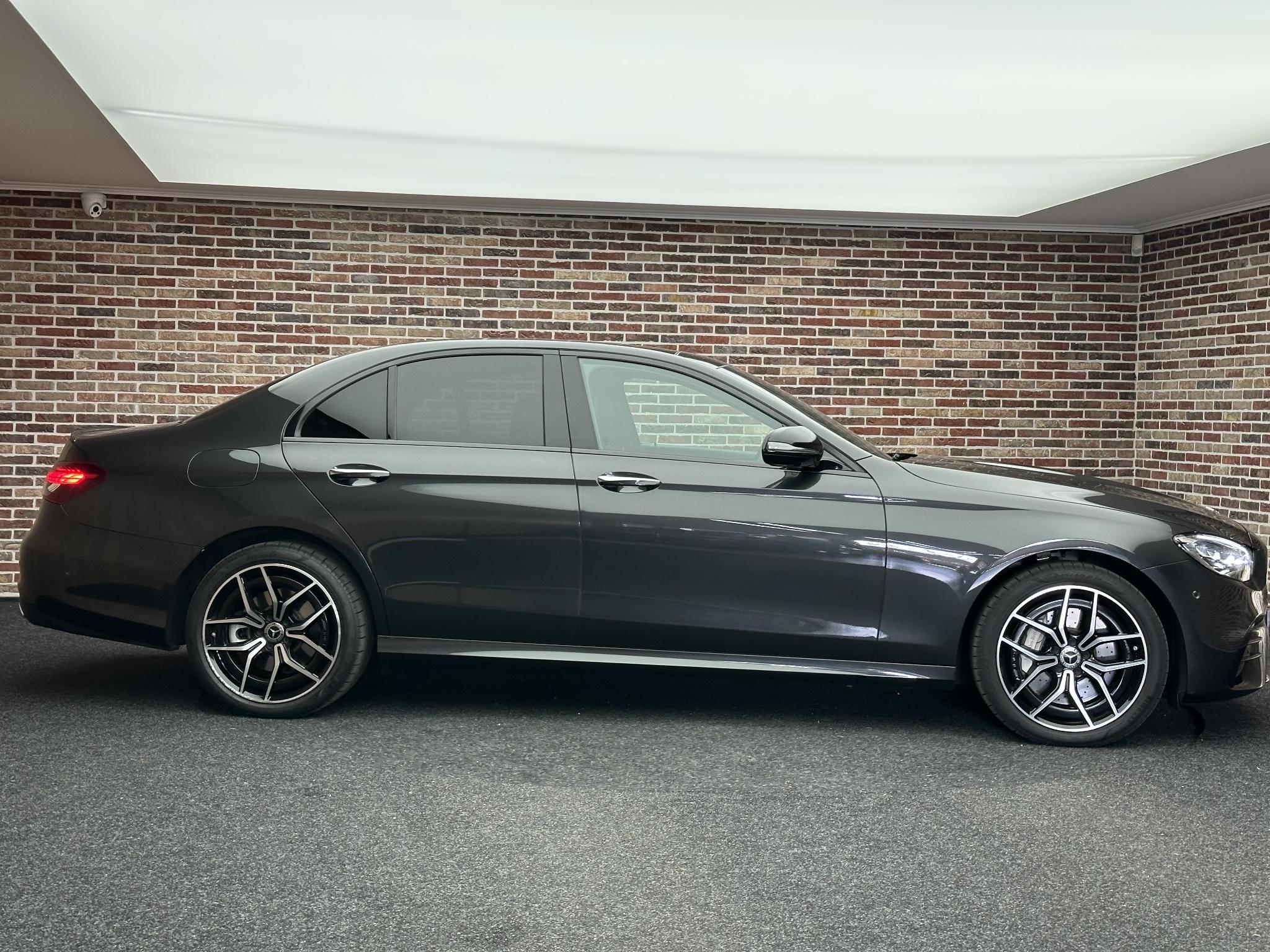 Foto van Mercedes-Benz E 300 E