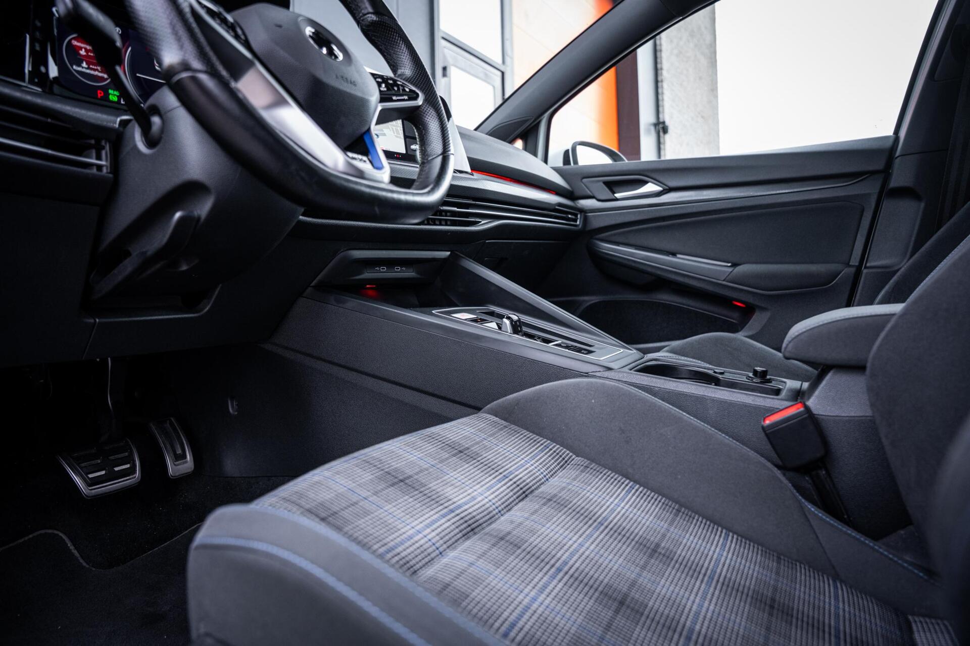Foto van Volkswagen Golf GTE