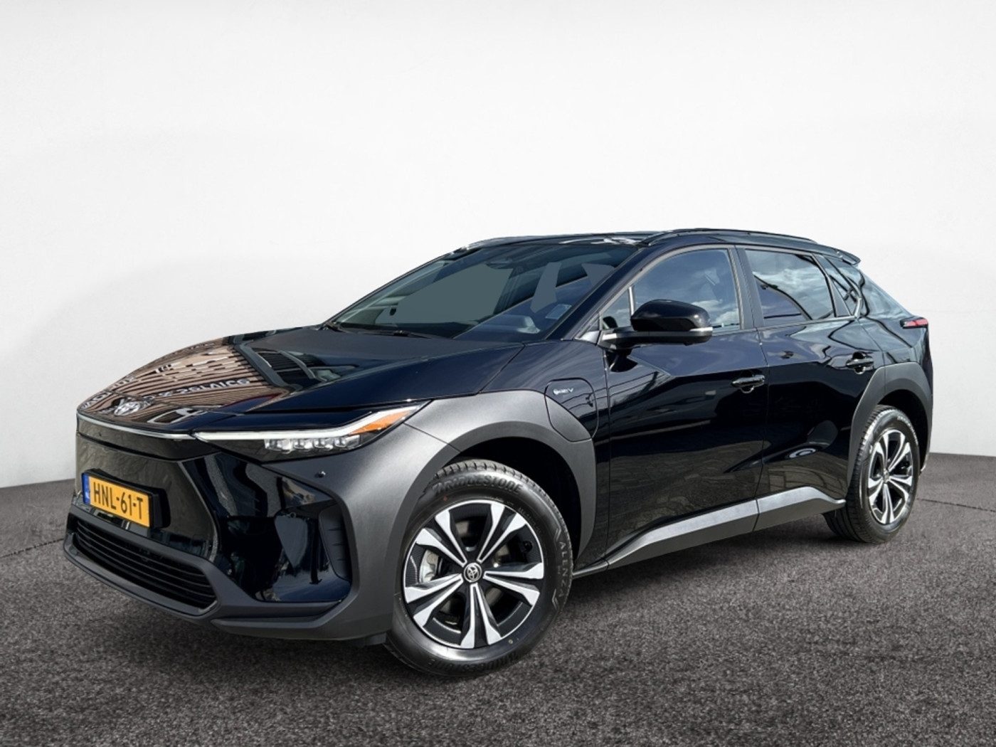 Toyota Toyota Bz4x Dynamic 71 kWh 360Cam|BSM|DC-150kWh|17%Bijt. 2025 - voorkant