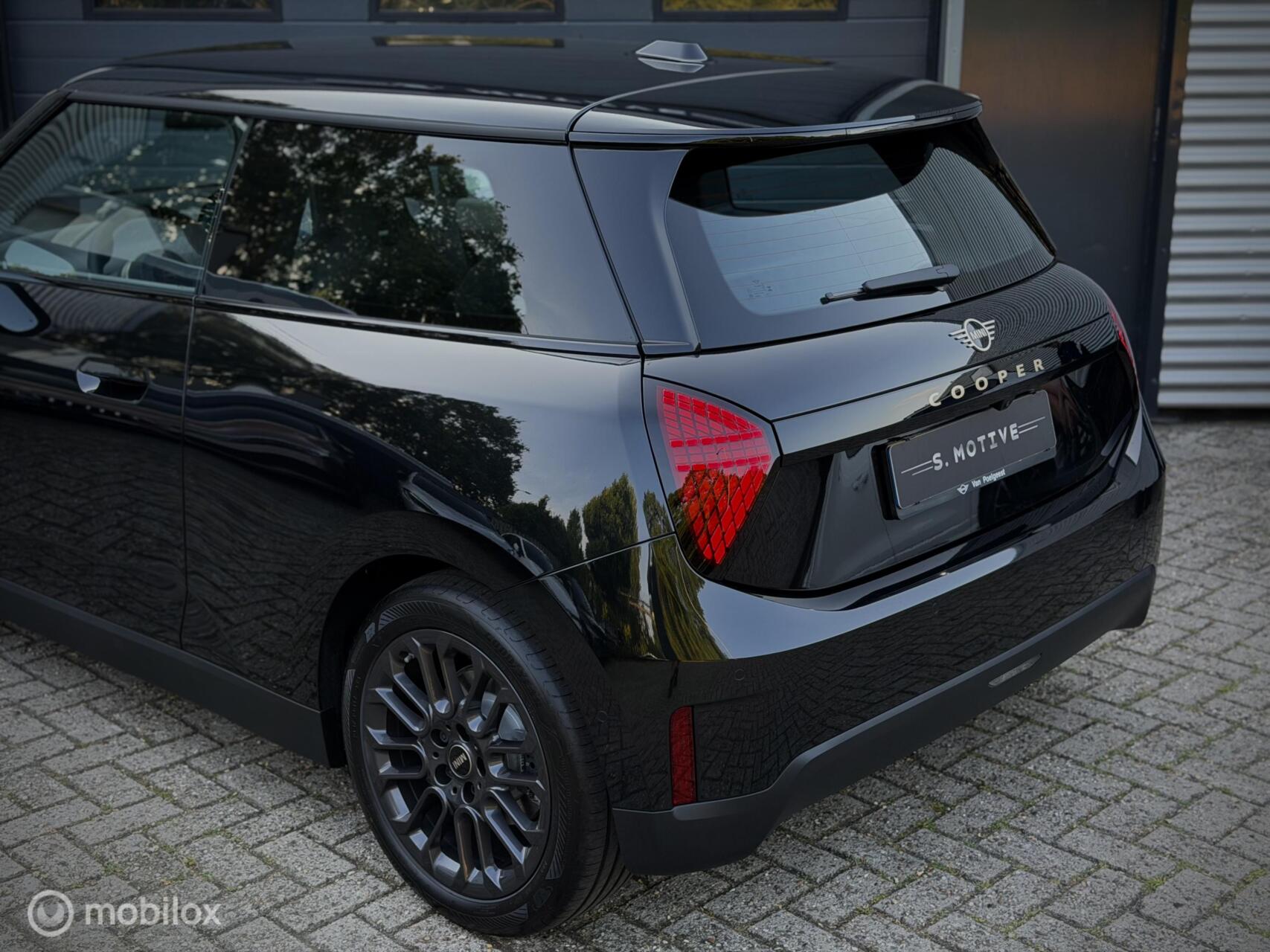 Foto van Mini Cooper E